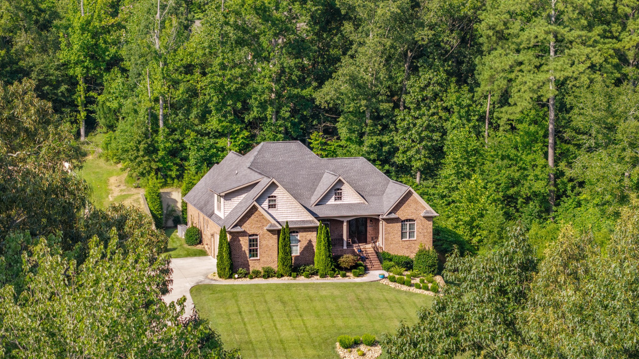 704 Pembridge Circle, NW