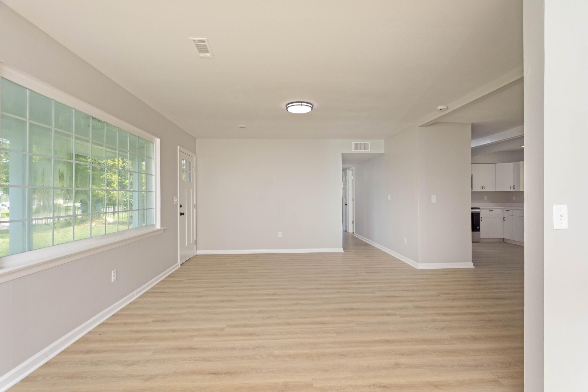 1606 Redwood Drive