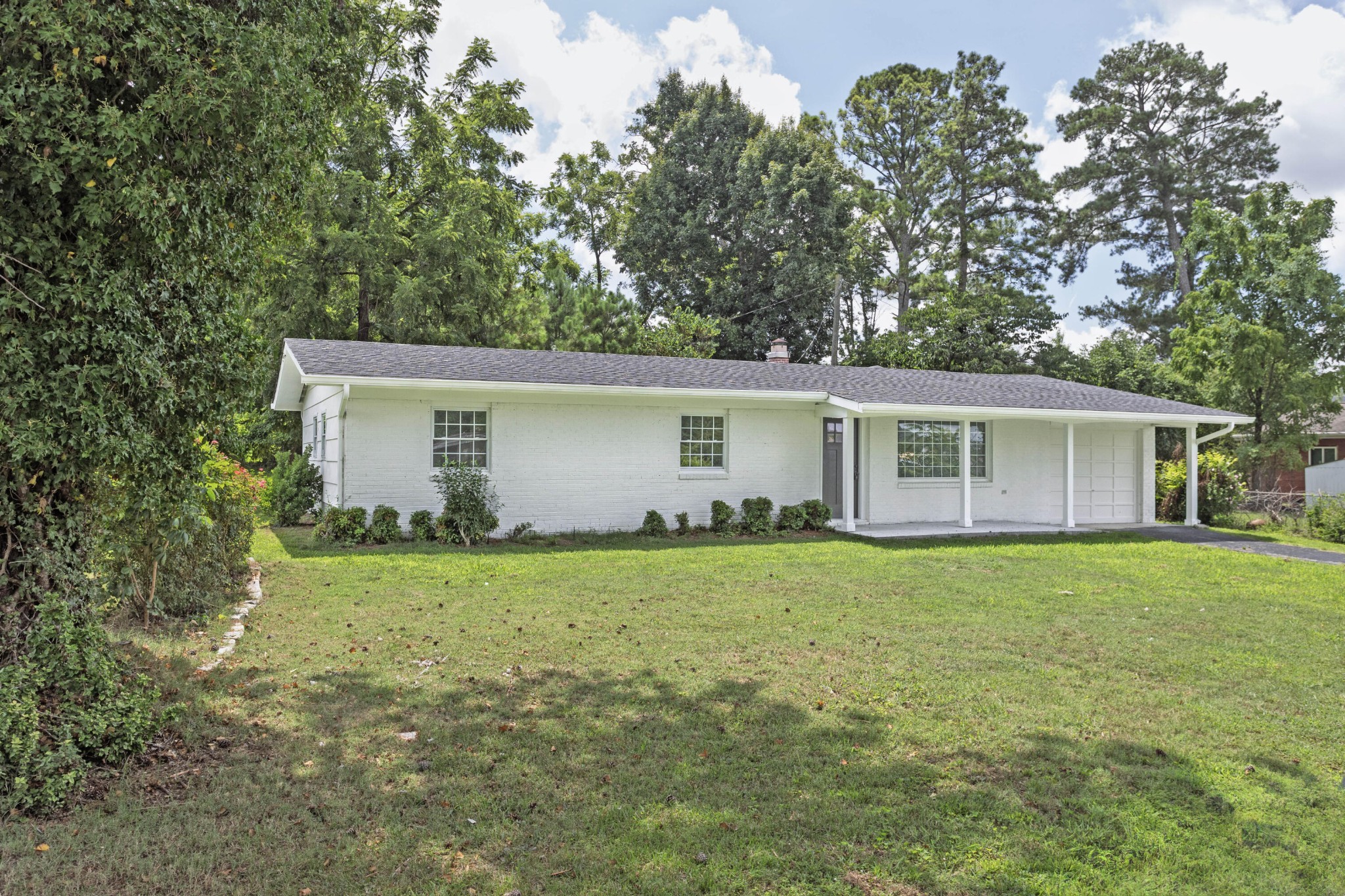 1606 Redwood Drive