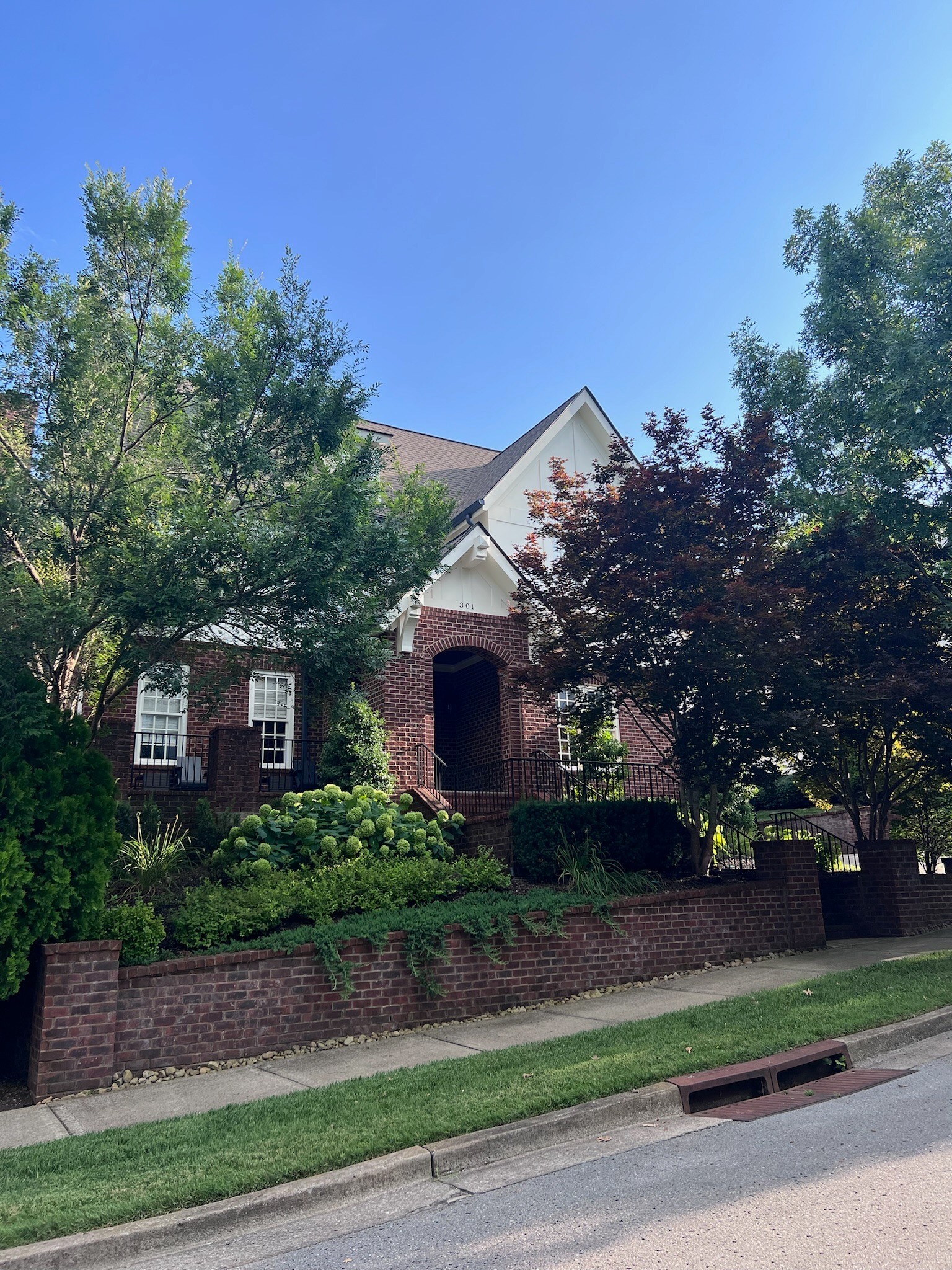 301 Morning Mist Ln