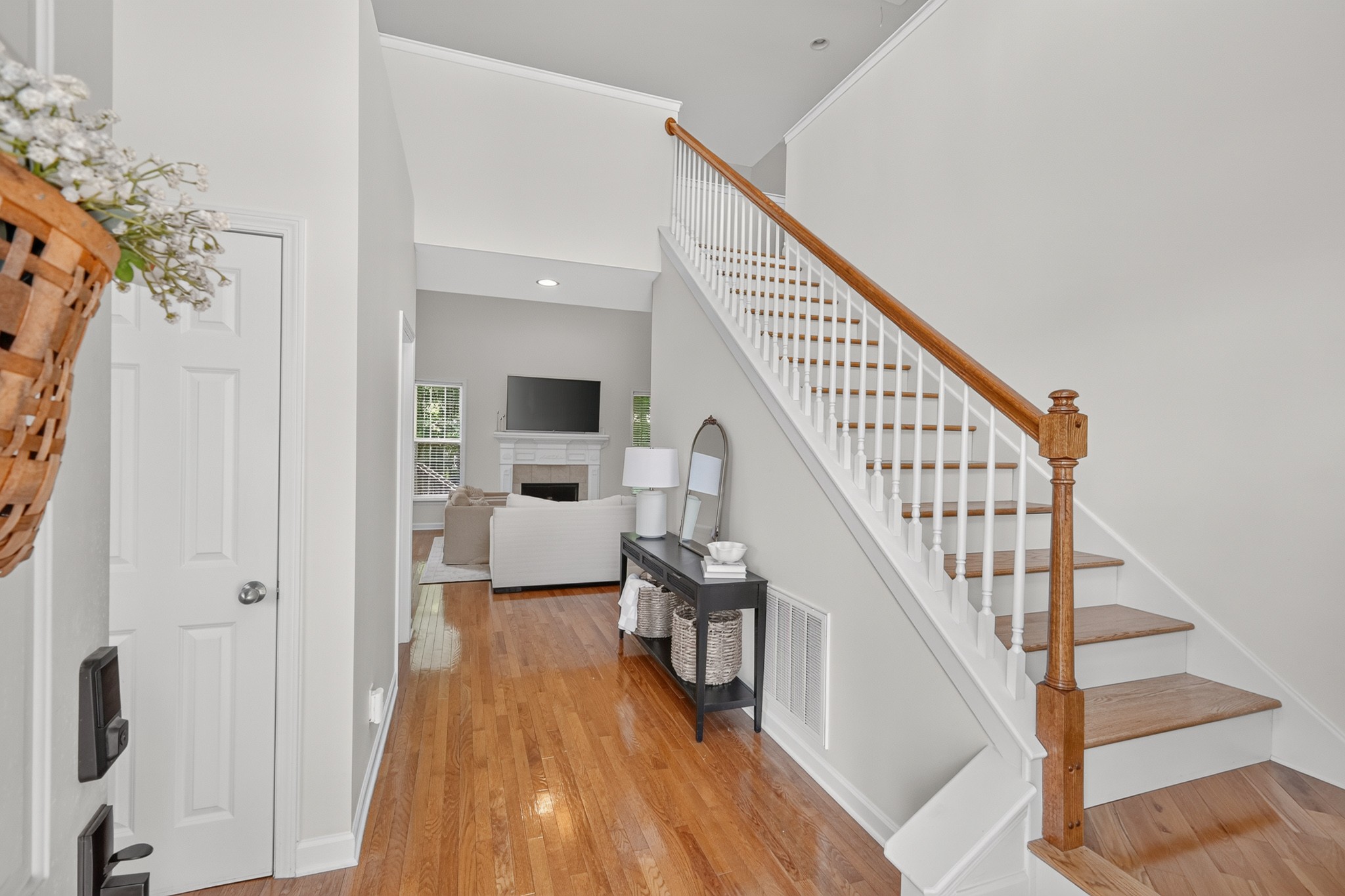 5029 Claude Dr