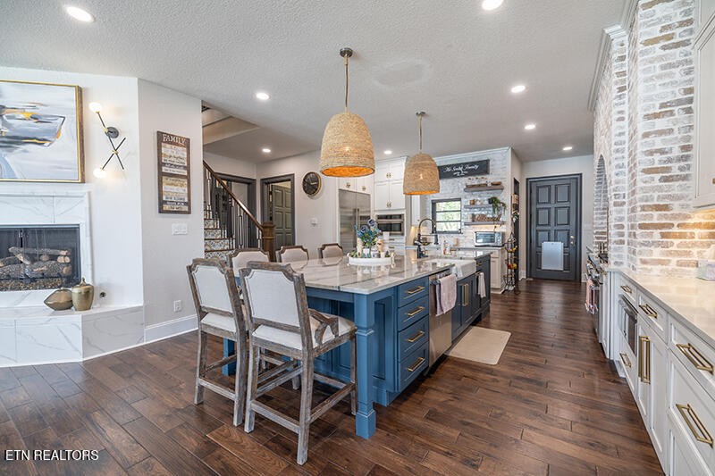8719 Inlet Drive