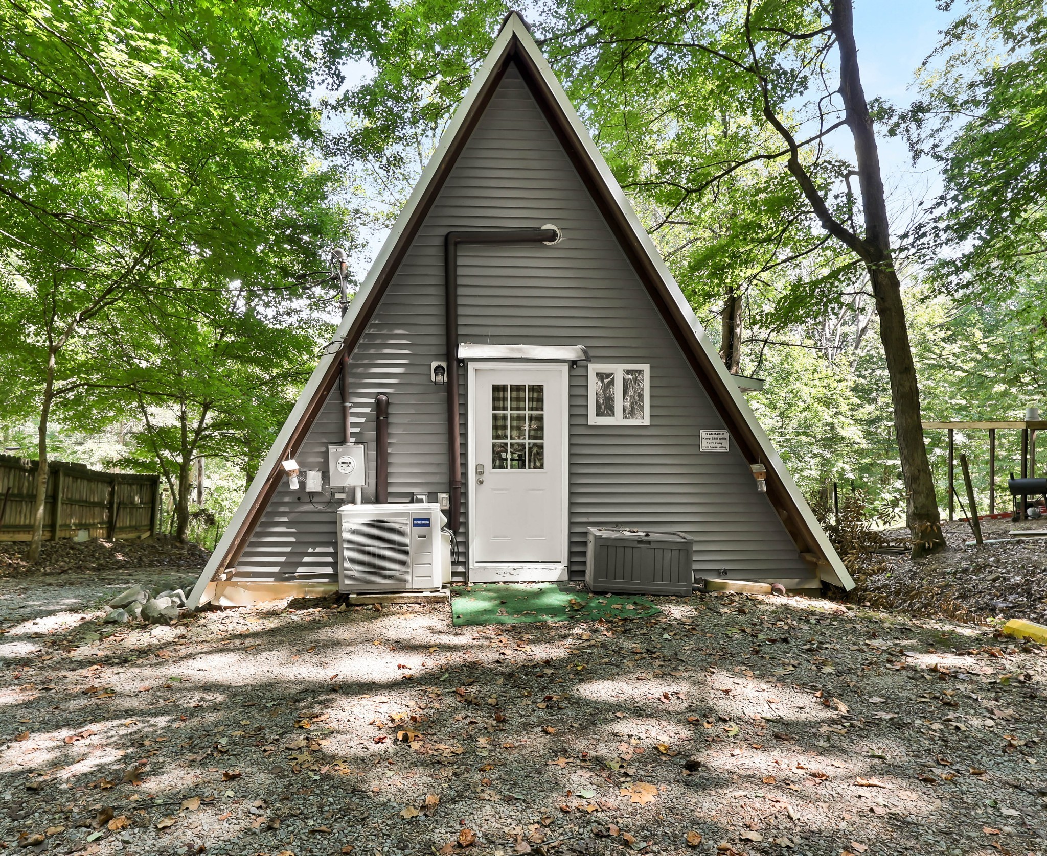 111 Lakeshore Dr