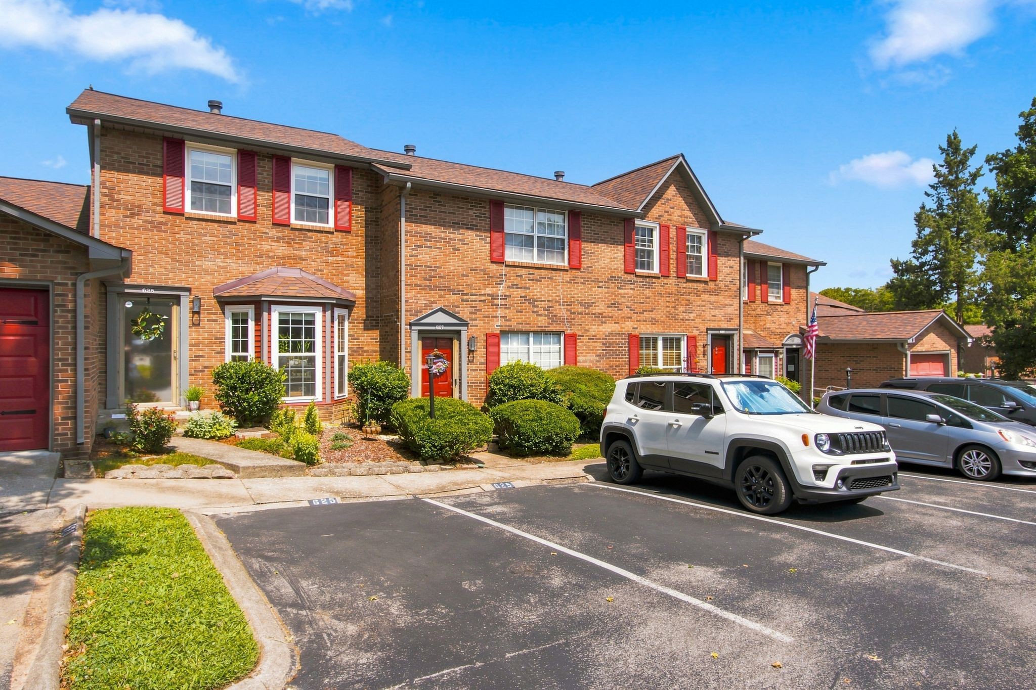625 Hickory Glade Ct