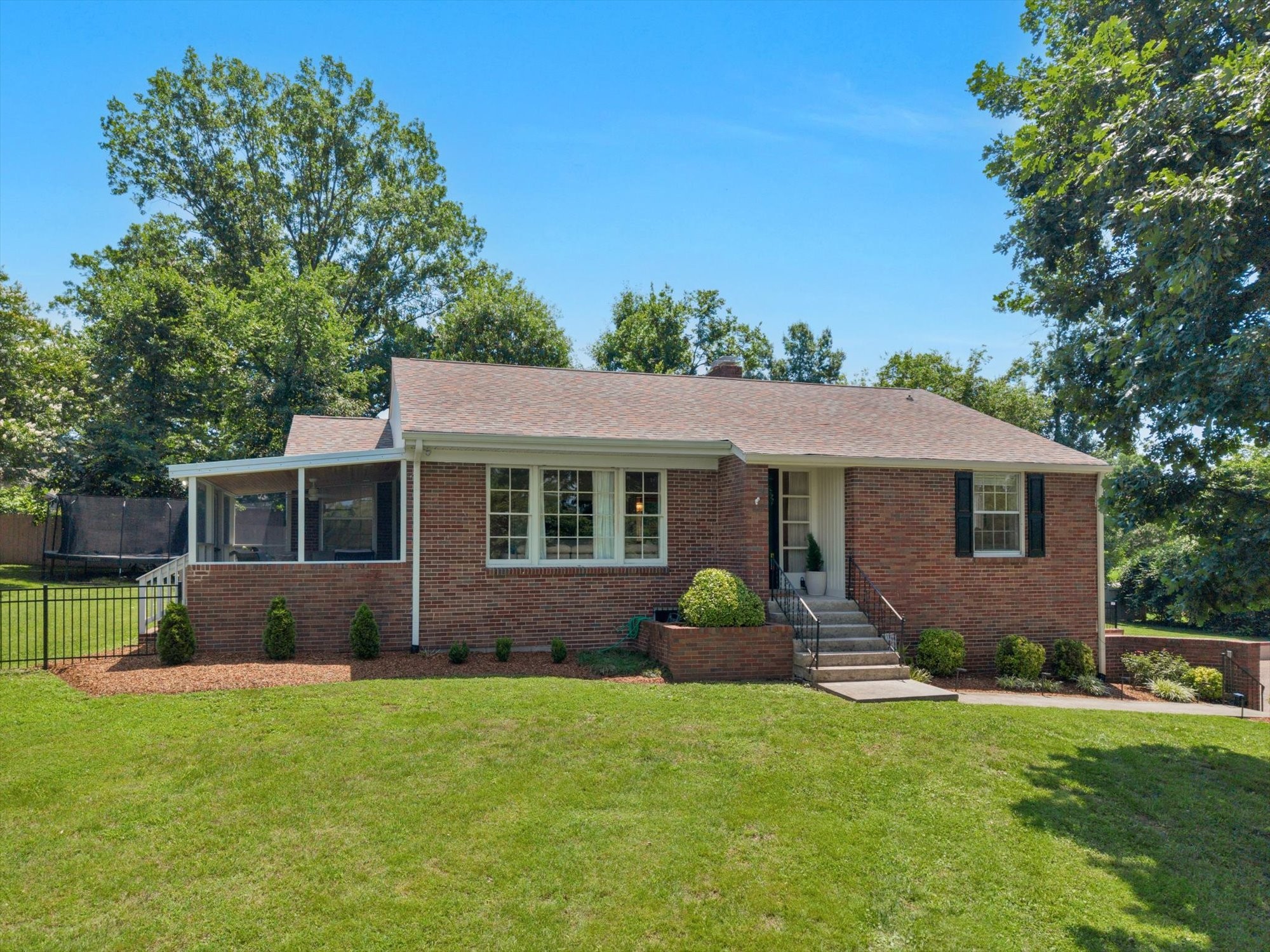 3262 McGavock Pike
