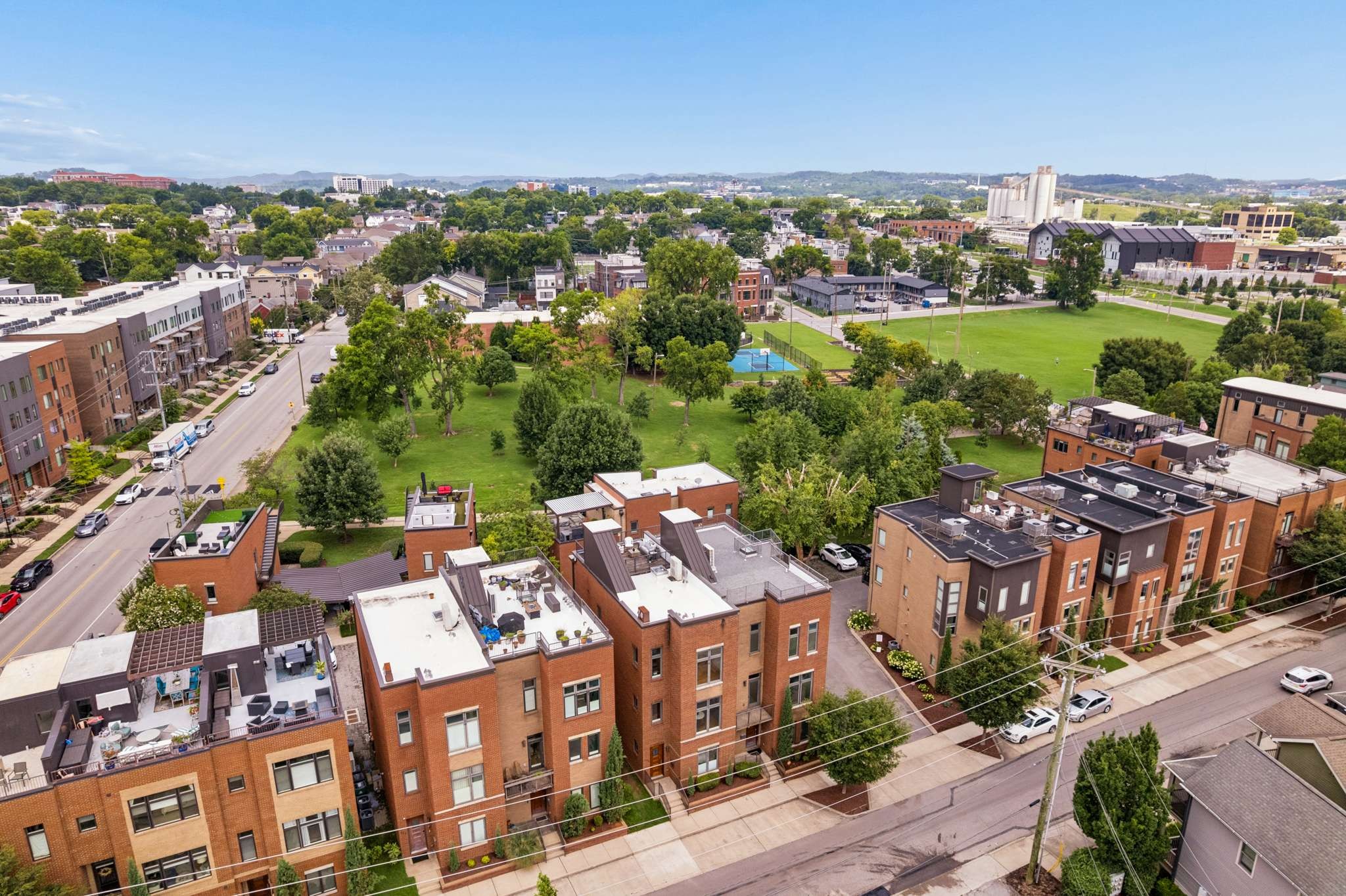 418 Van Buren St