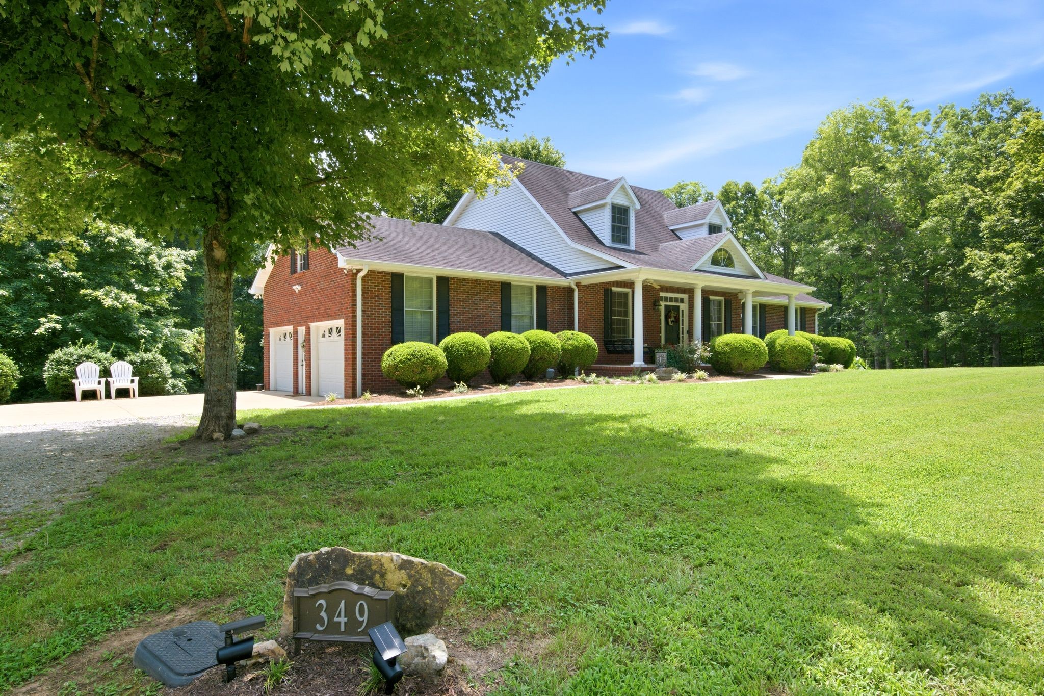 349 Parkview Ln
