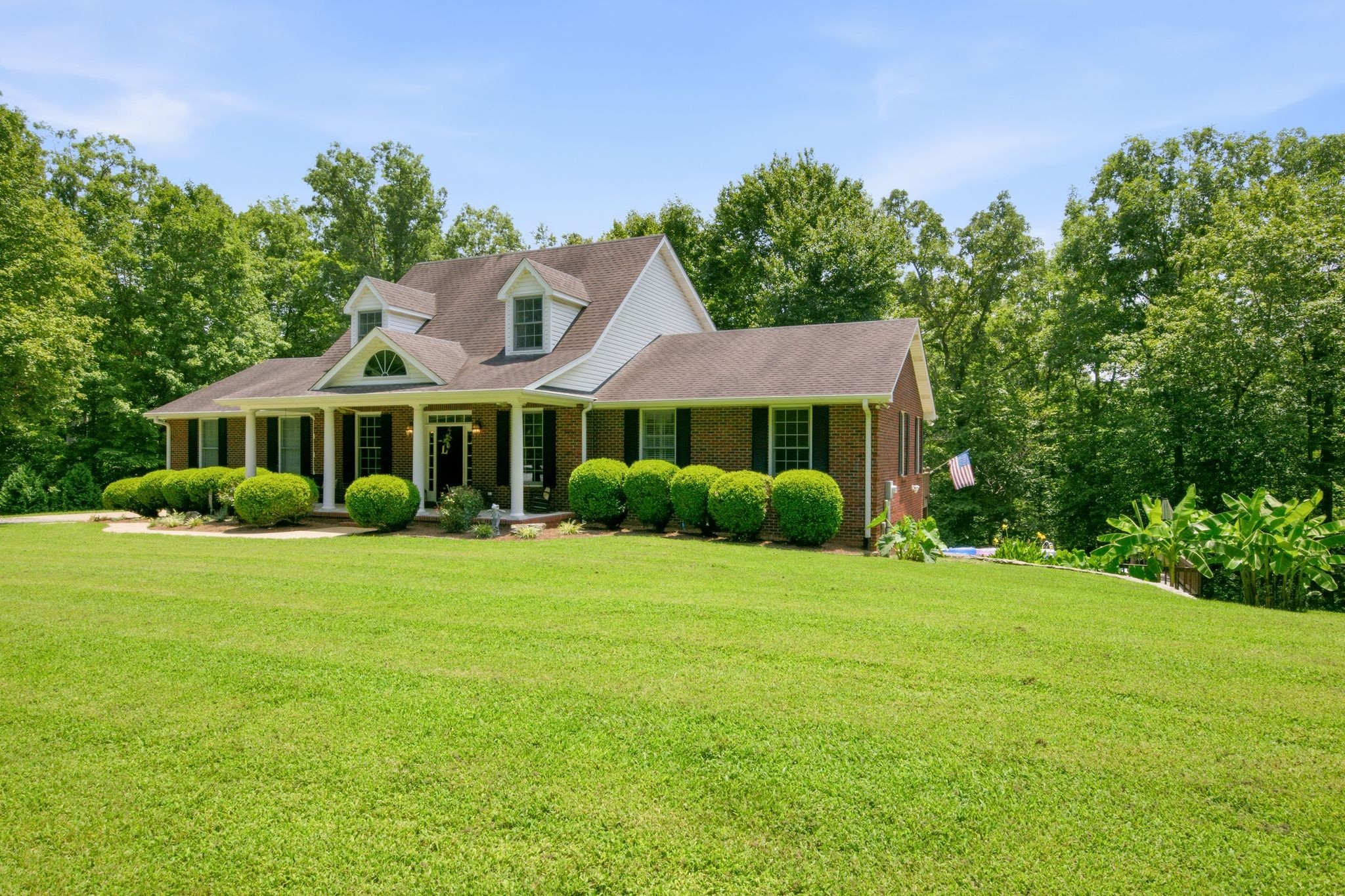 349 Parkview Ln