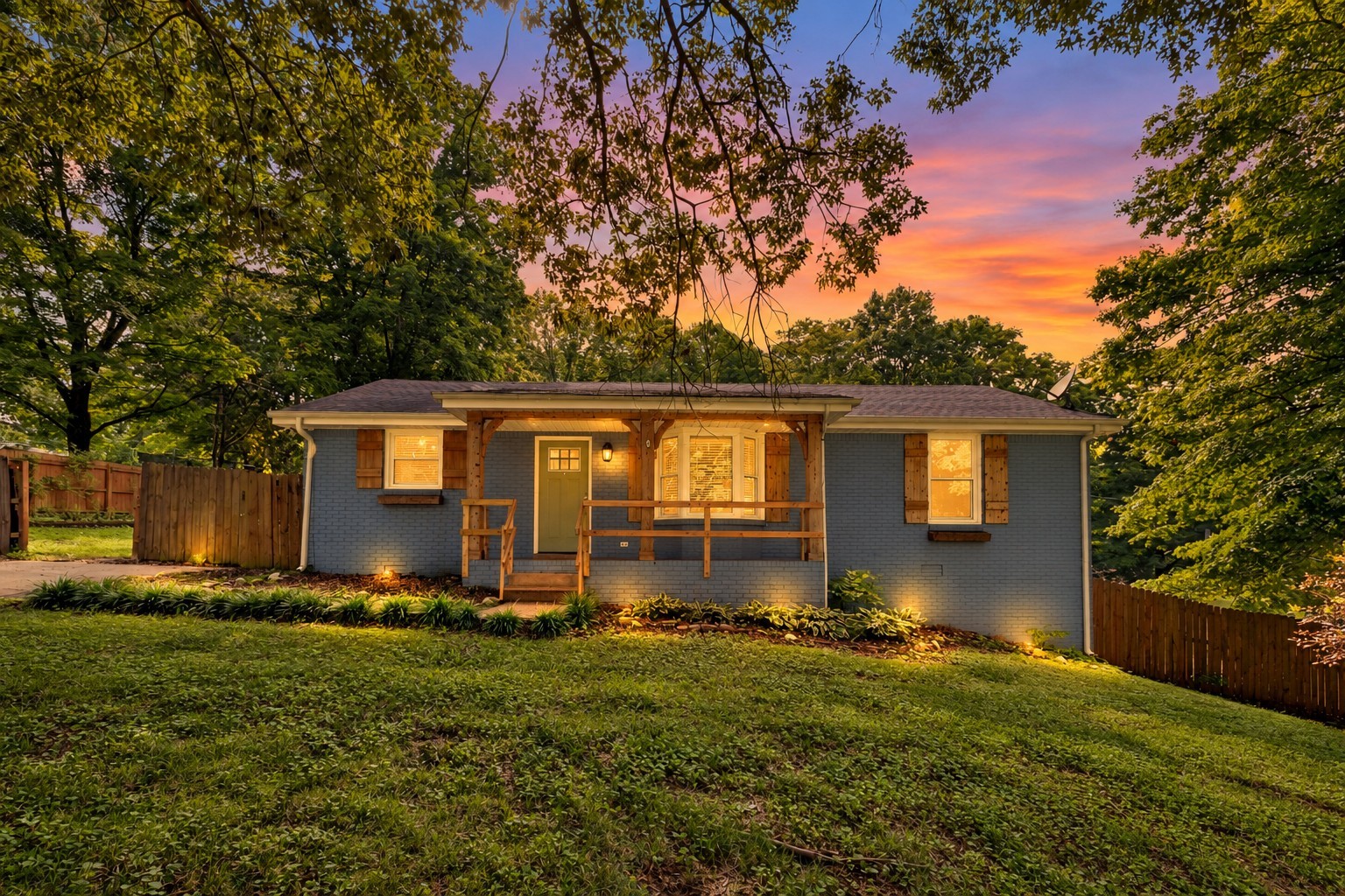 707 Darrow Dr