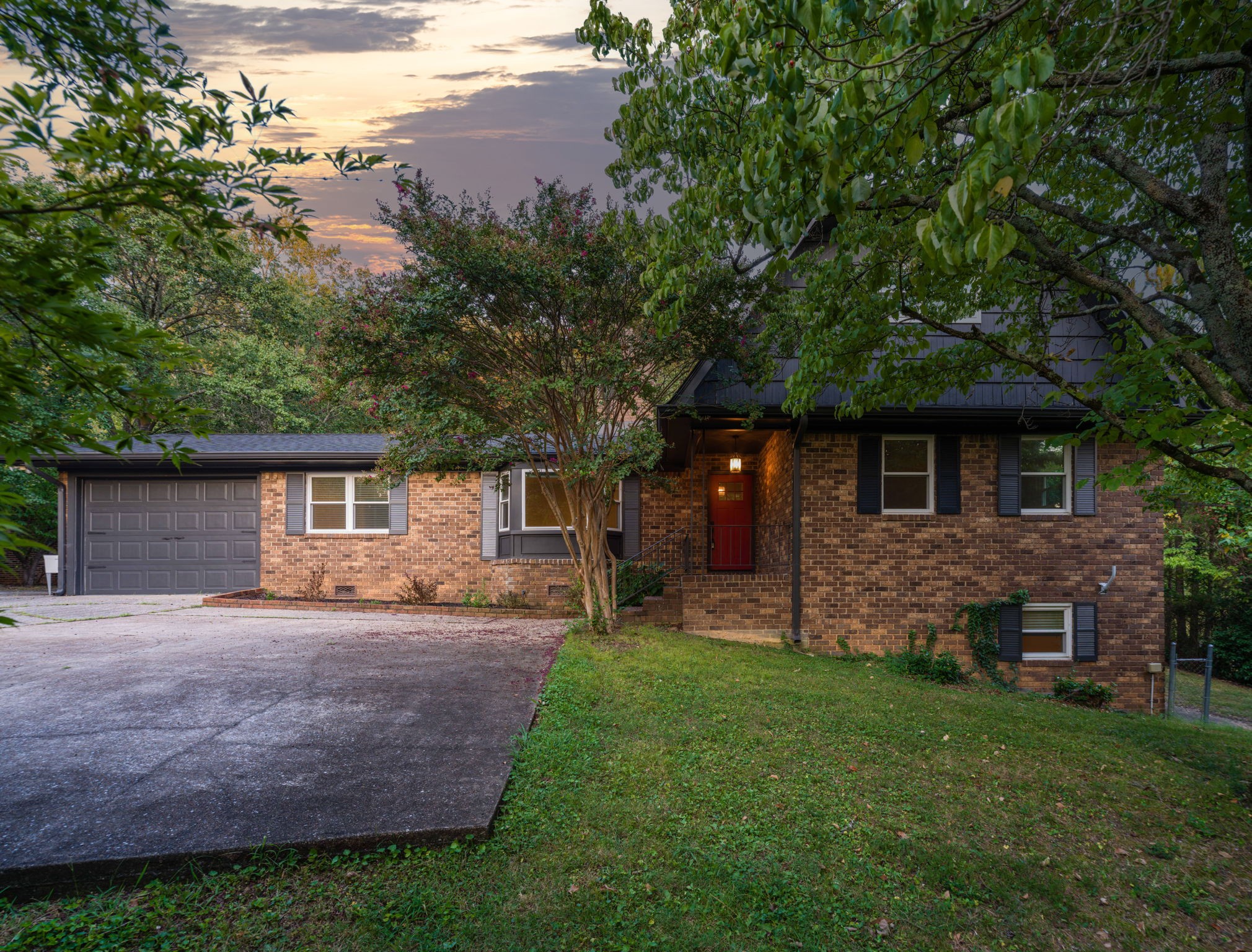 1220 Franklin Dr