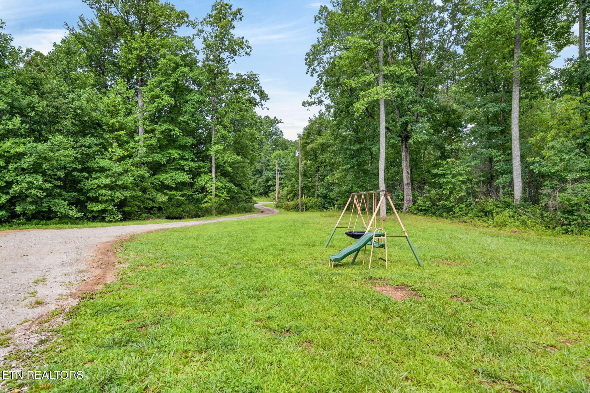 460 Jim Garrett Rd