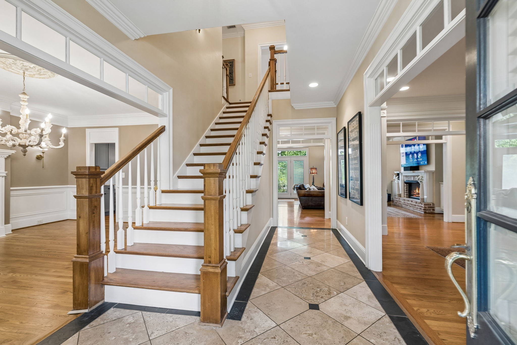 1011 Buckingham Cir