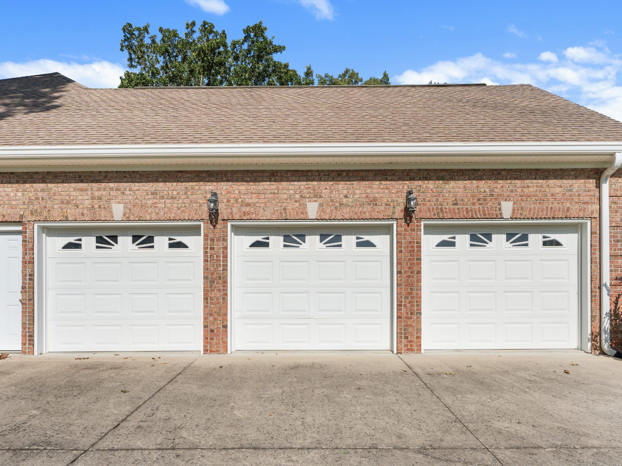 142 Heritage Cir