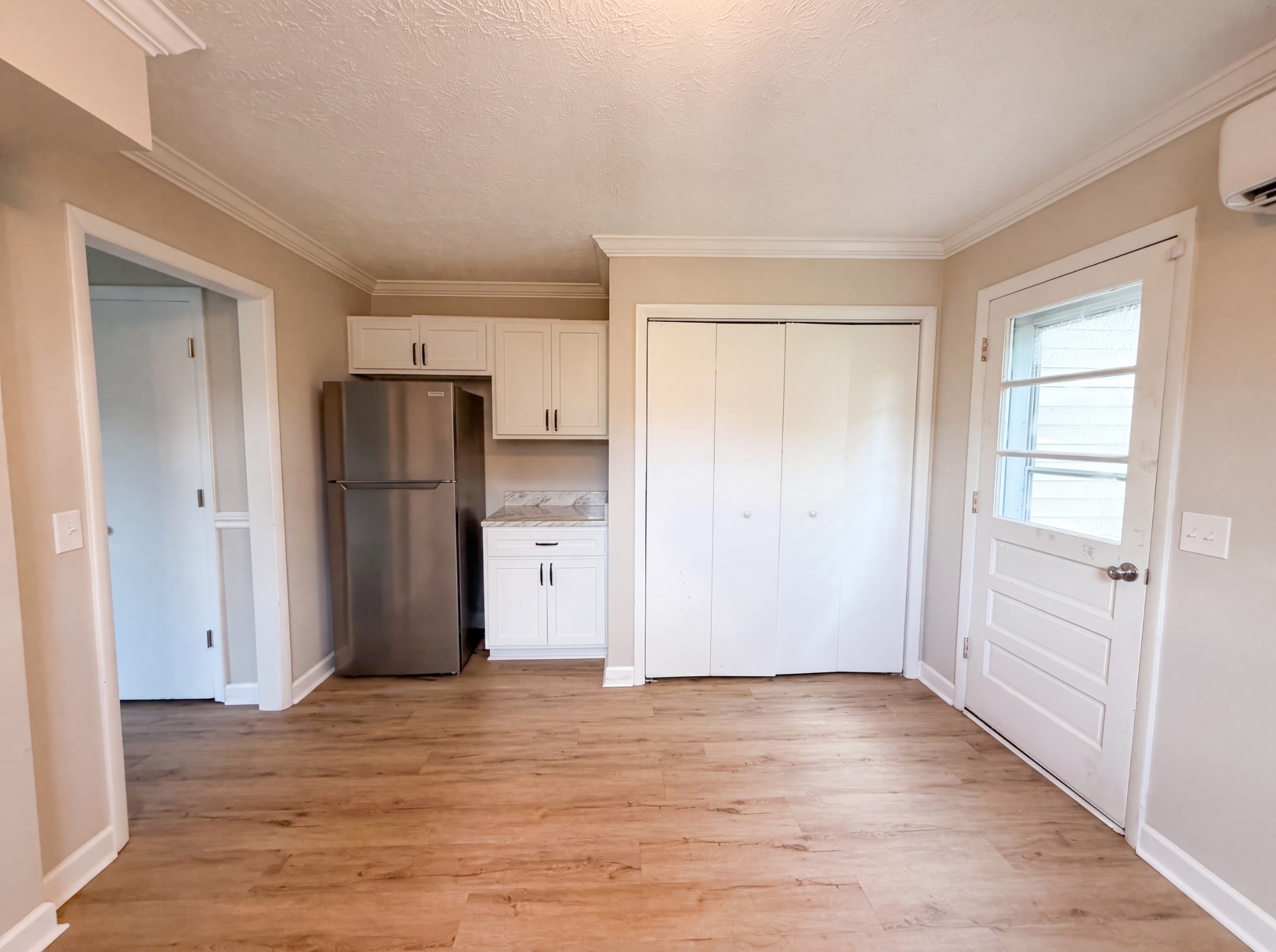 5505 Eulala Dr