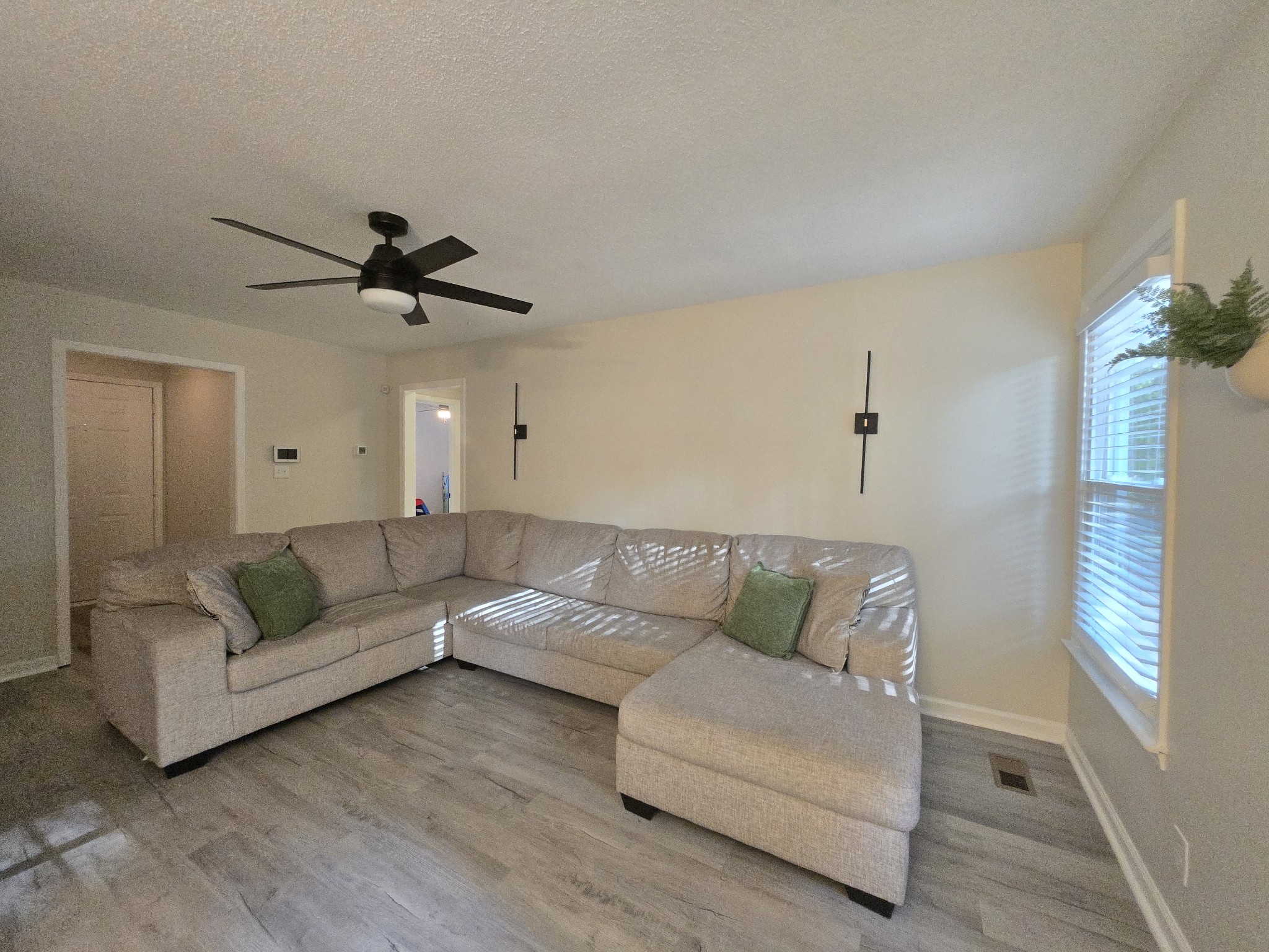 505 Pointer Ln