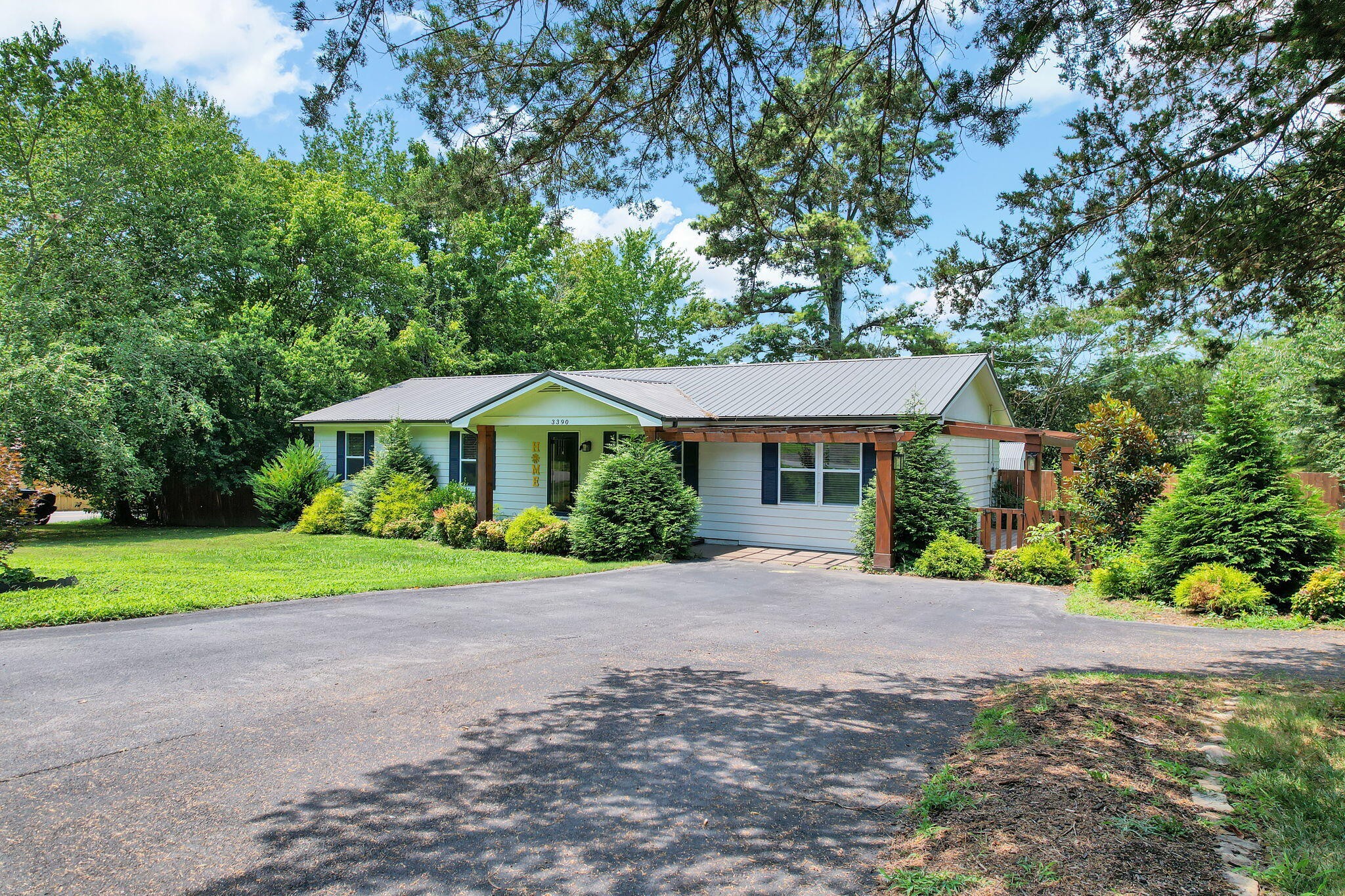 3390 Buchanan Road, SE