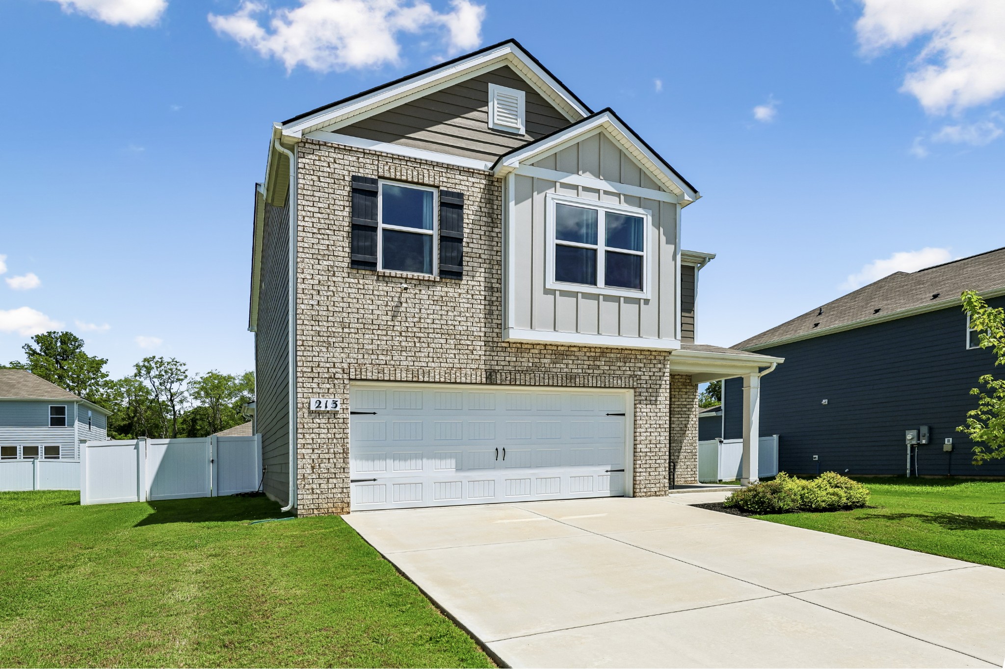 213 River Forest Dr