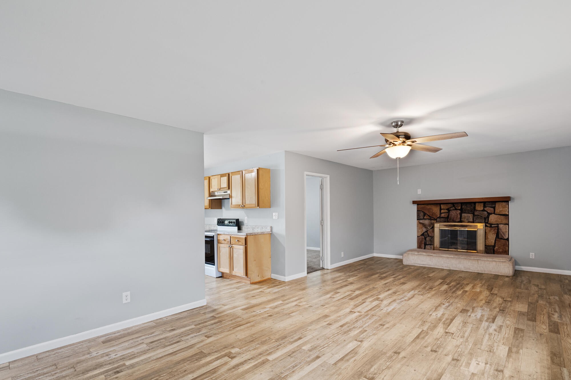 136 Golf Drive, SE
