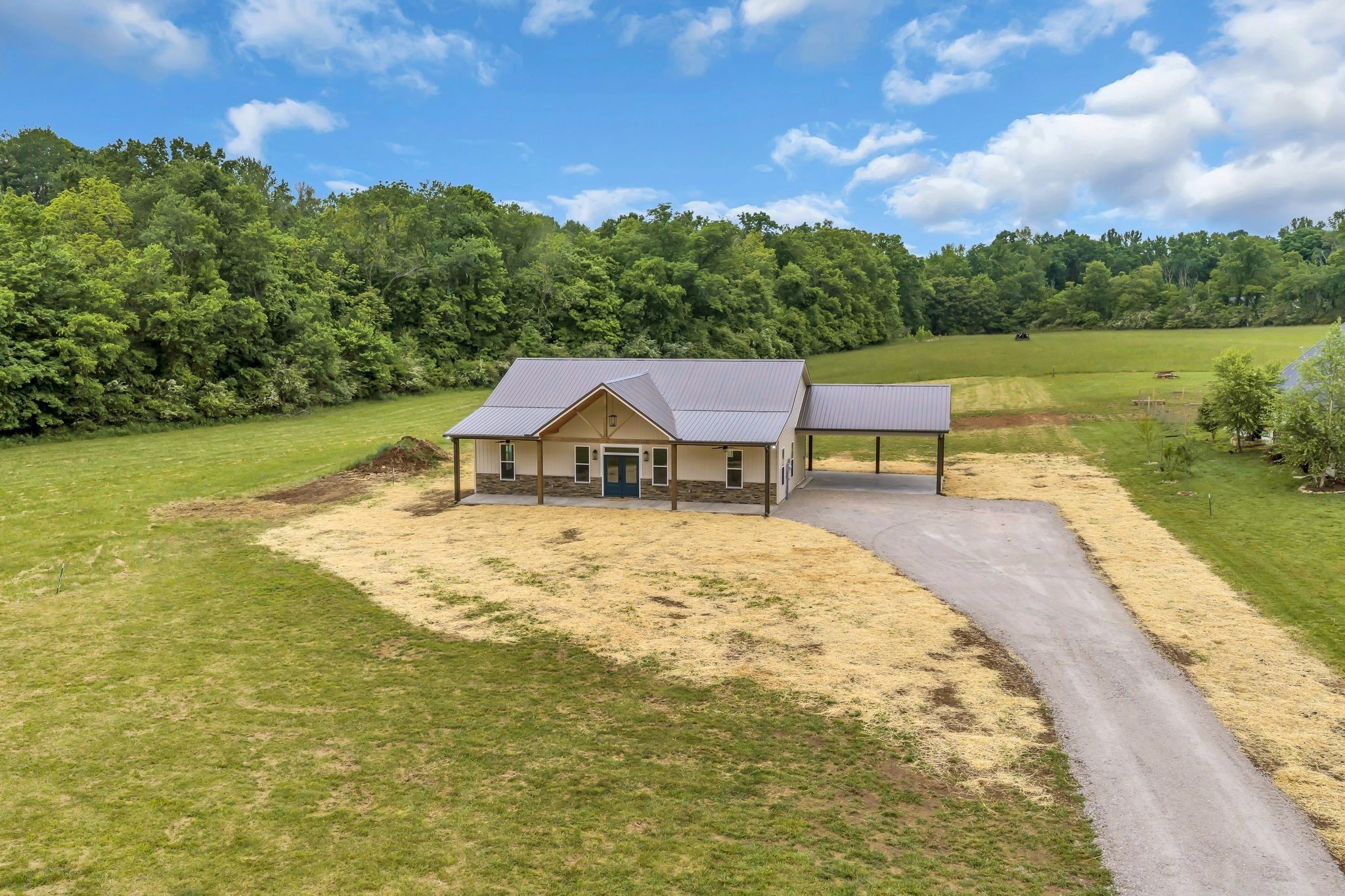 682 E Piney Rd, E