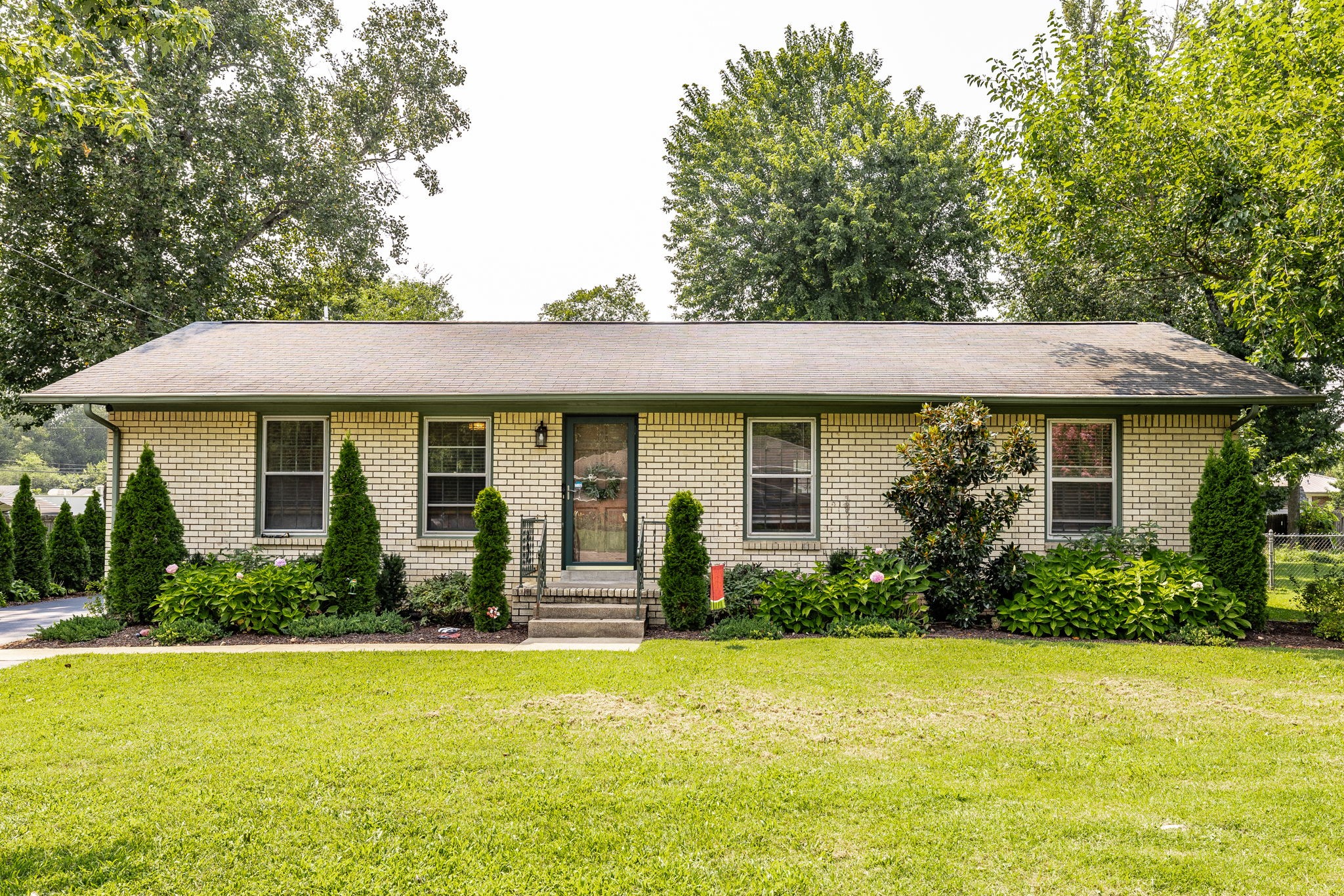 934 Temple Ct
