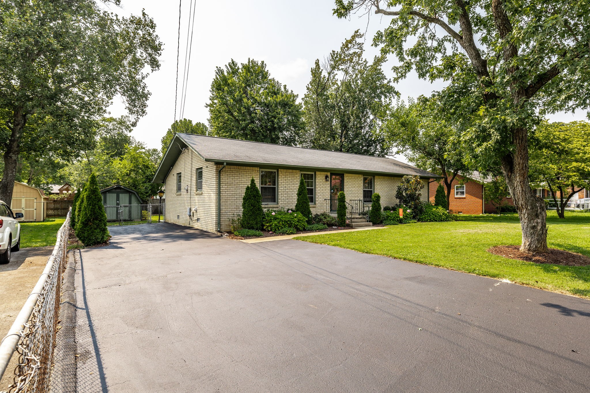 934 Temple Ct