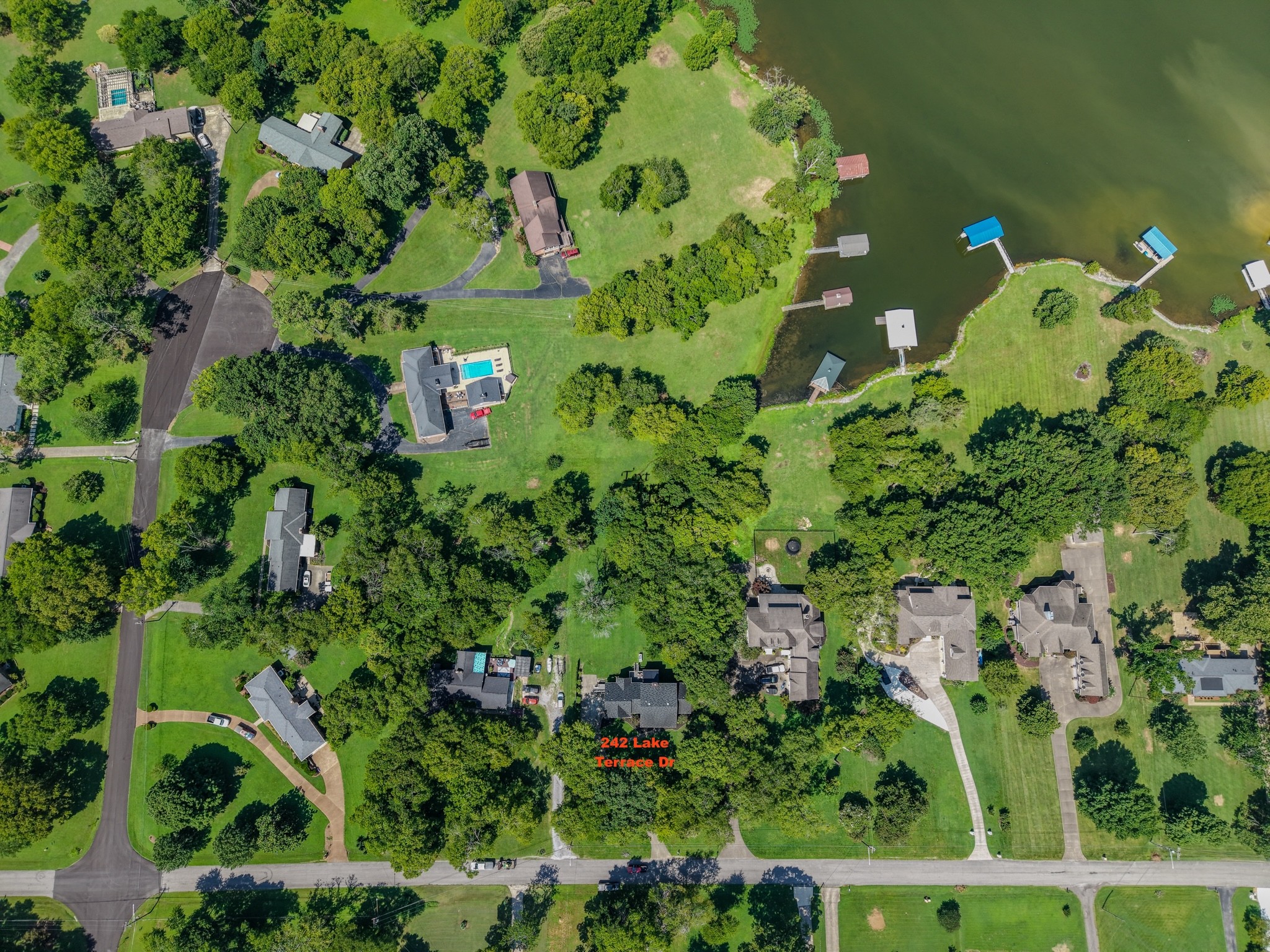 242 Lake Terrace Dr