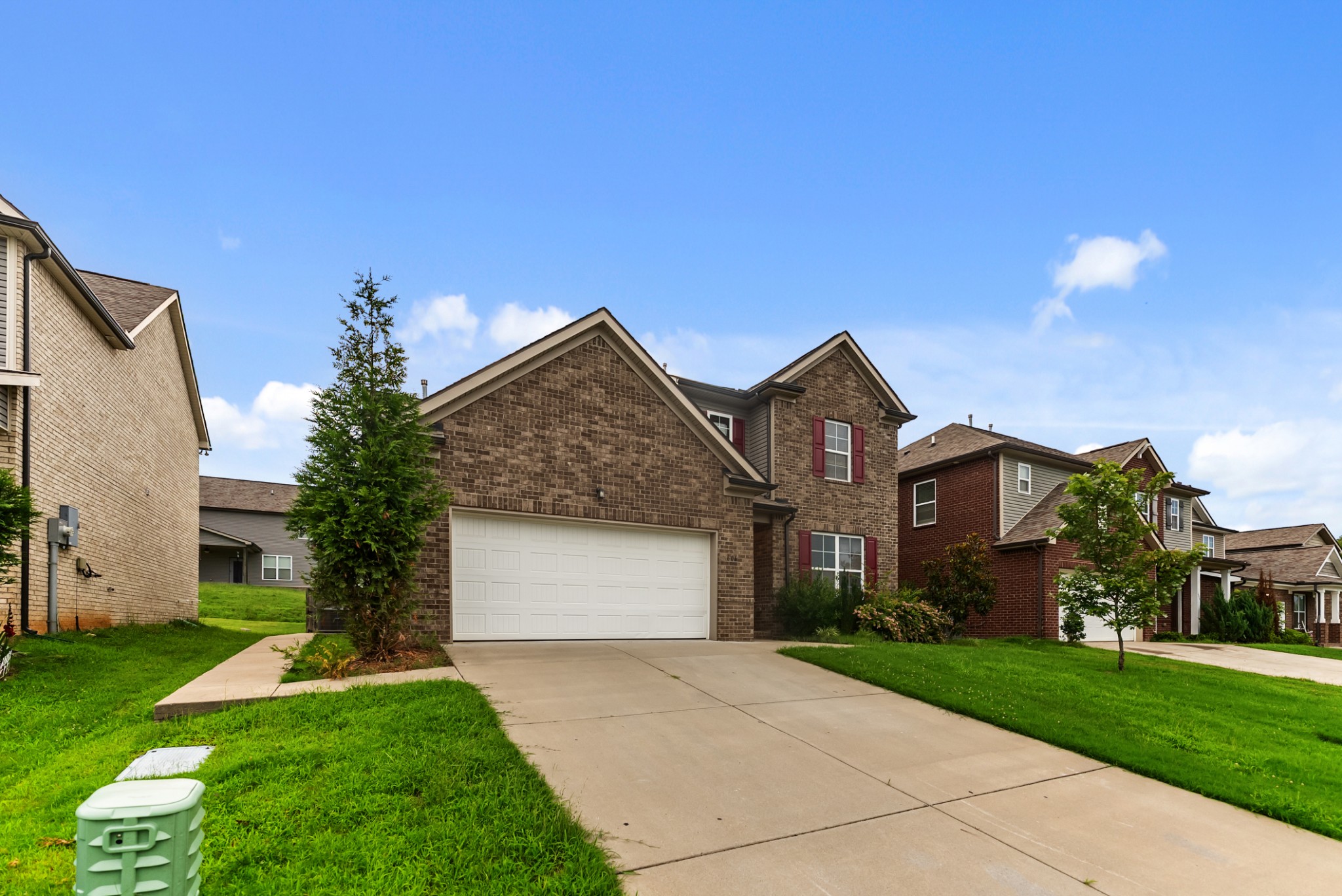606 Green Meadow Ln