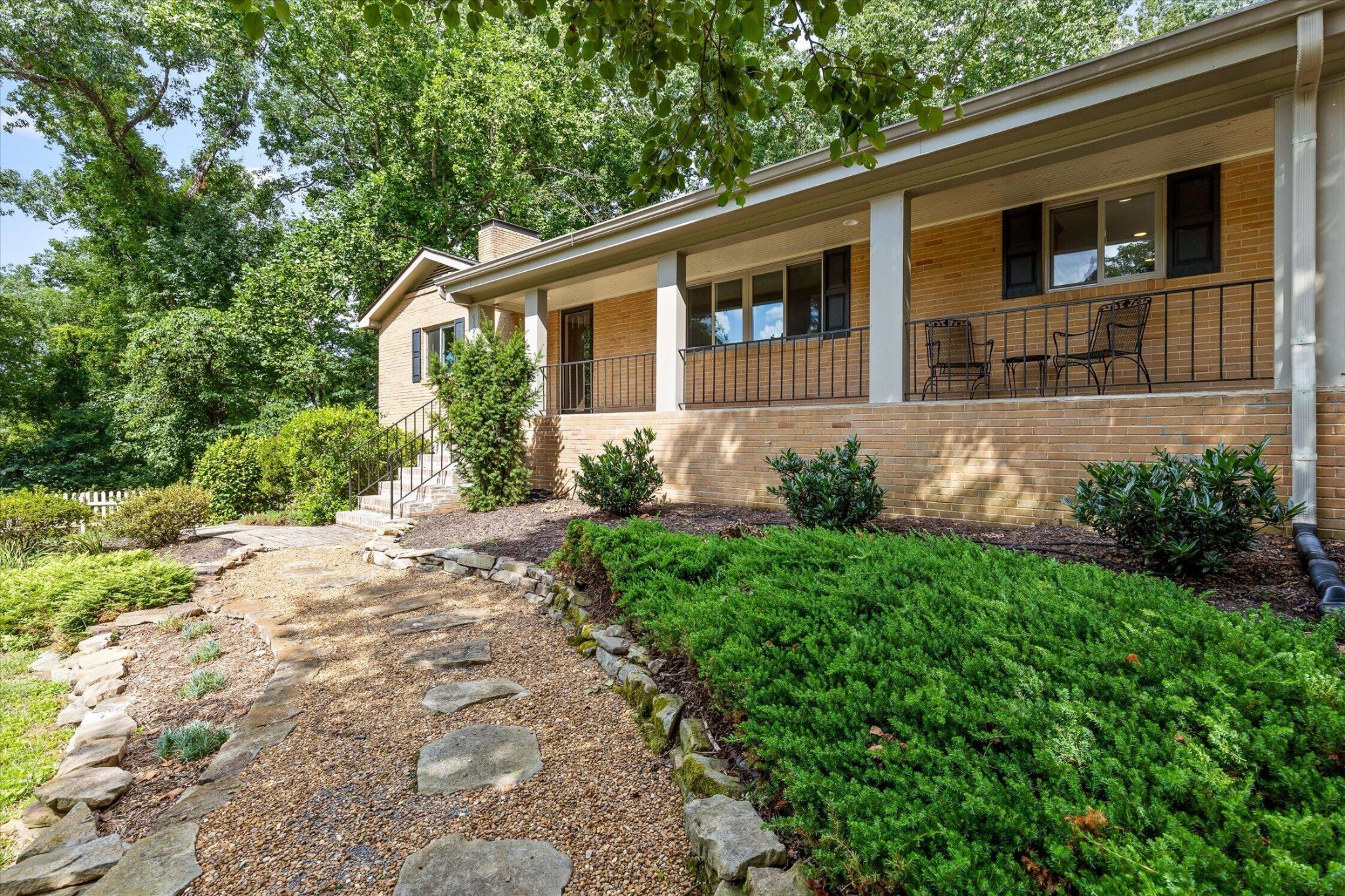 1910 Mcdade Lane