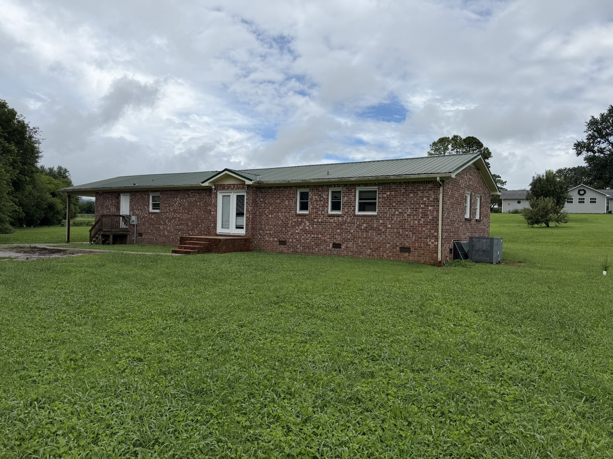 1325 Joyce Ln