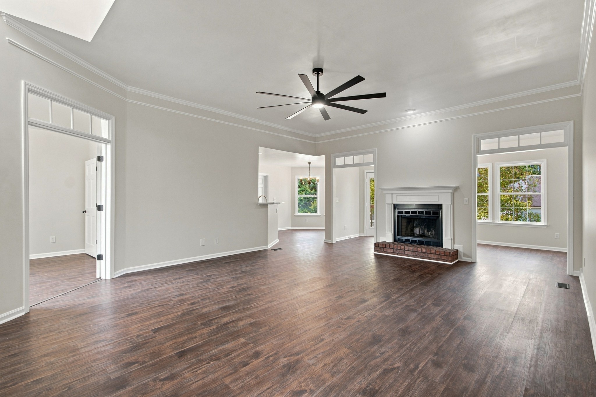 2946 Iroquois Dr