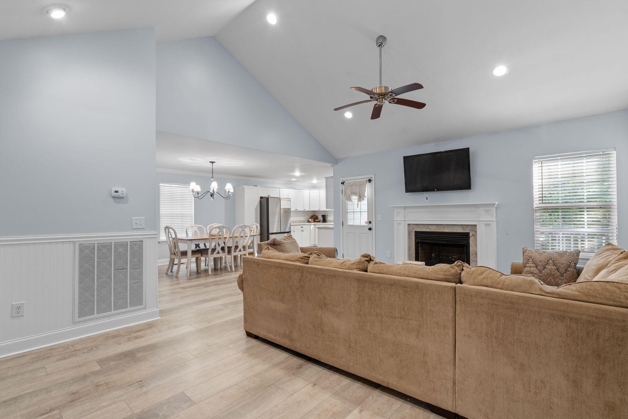1378 Balsm Court, NW