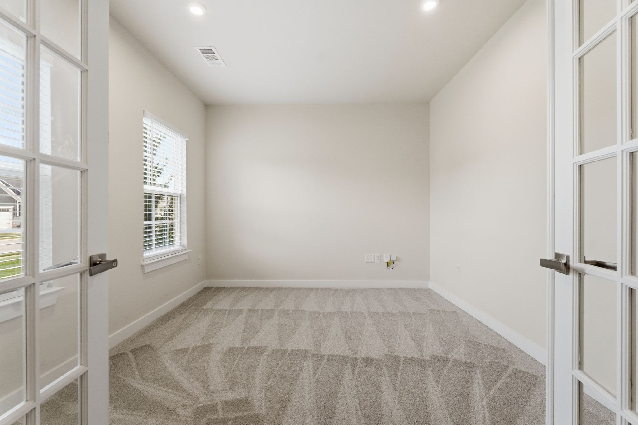 2943 Kellner Dr