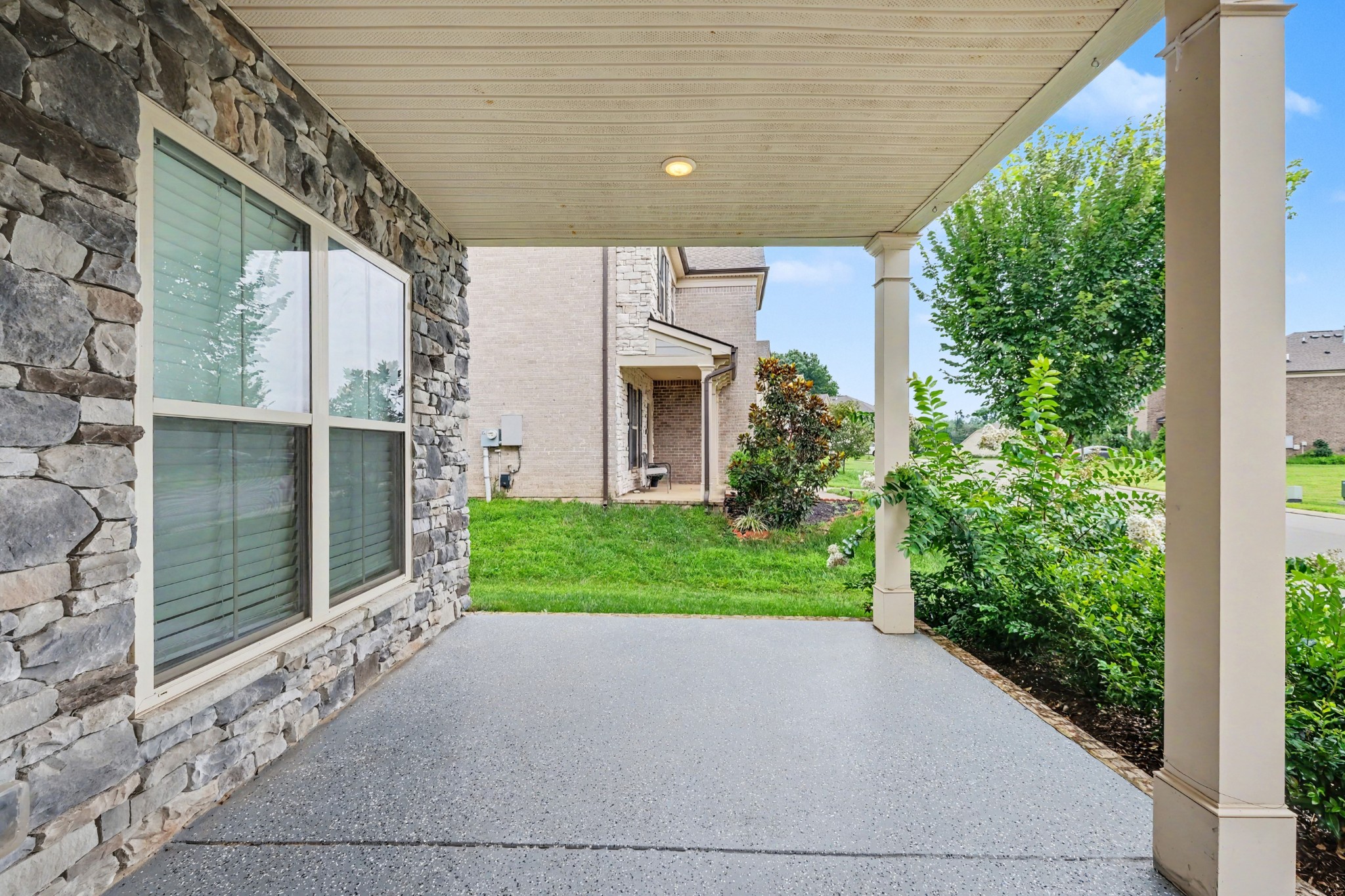 515 Weymouth Ln