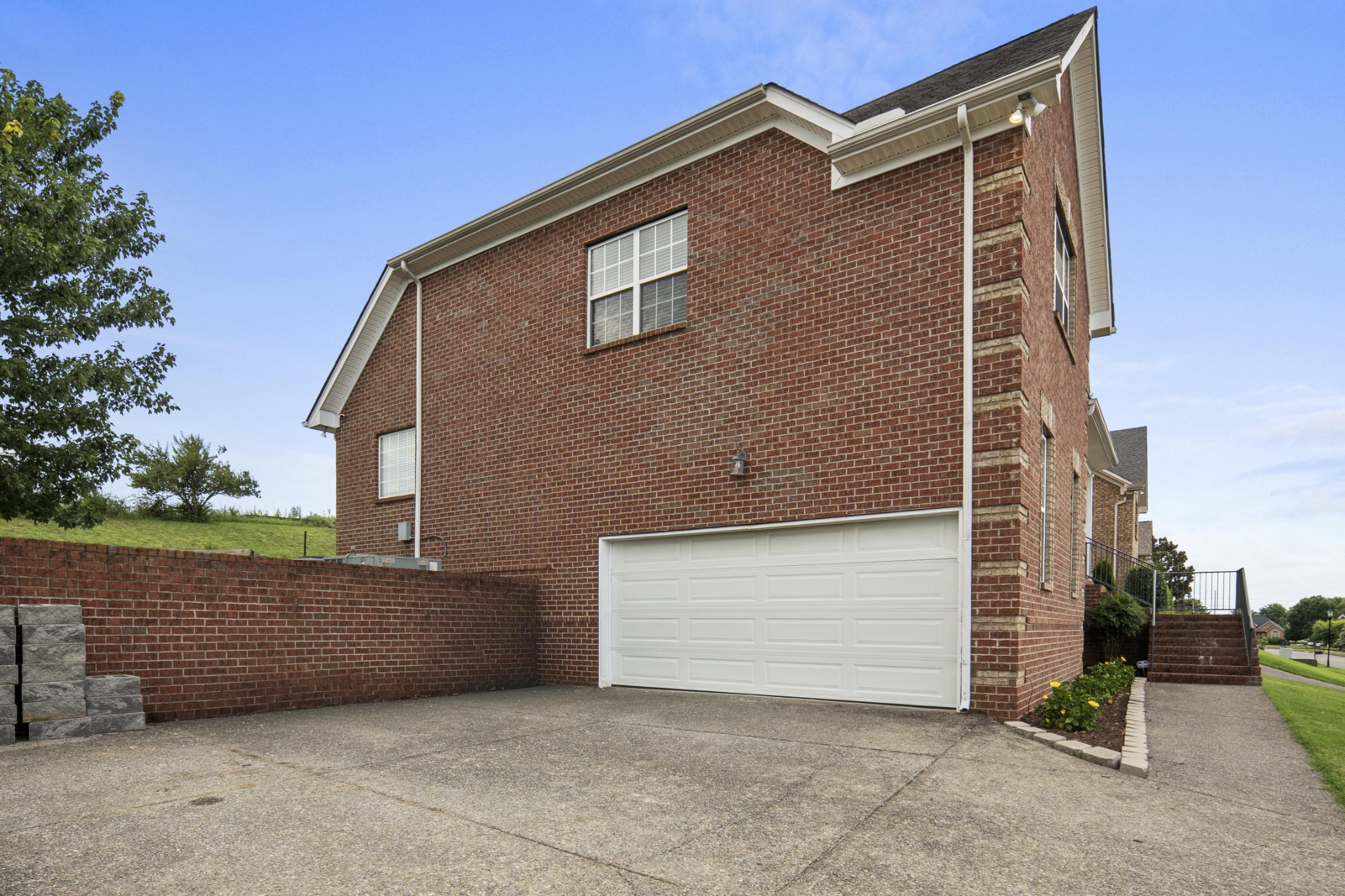 104 N Shadowhaven Way