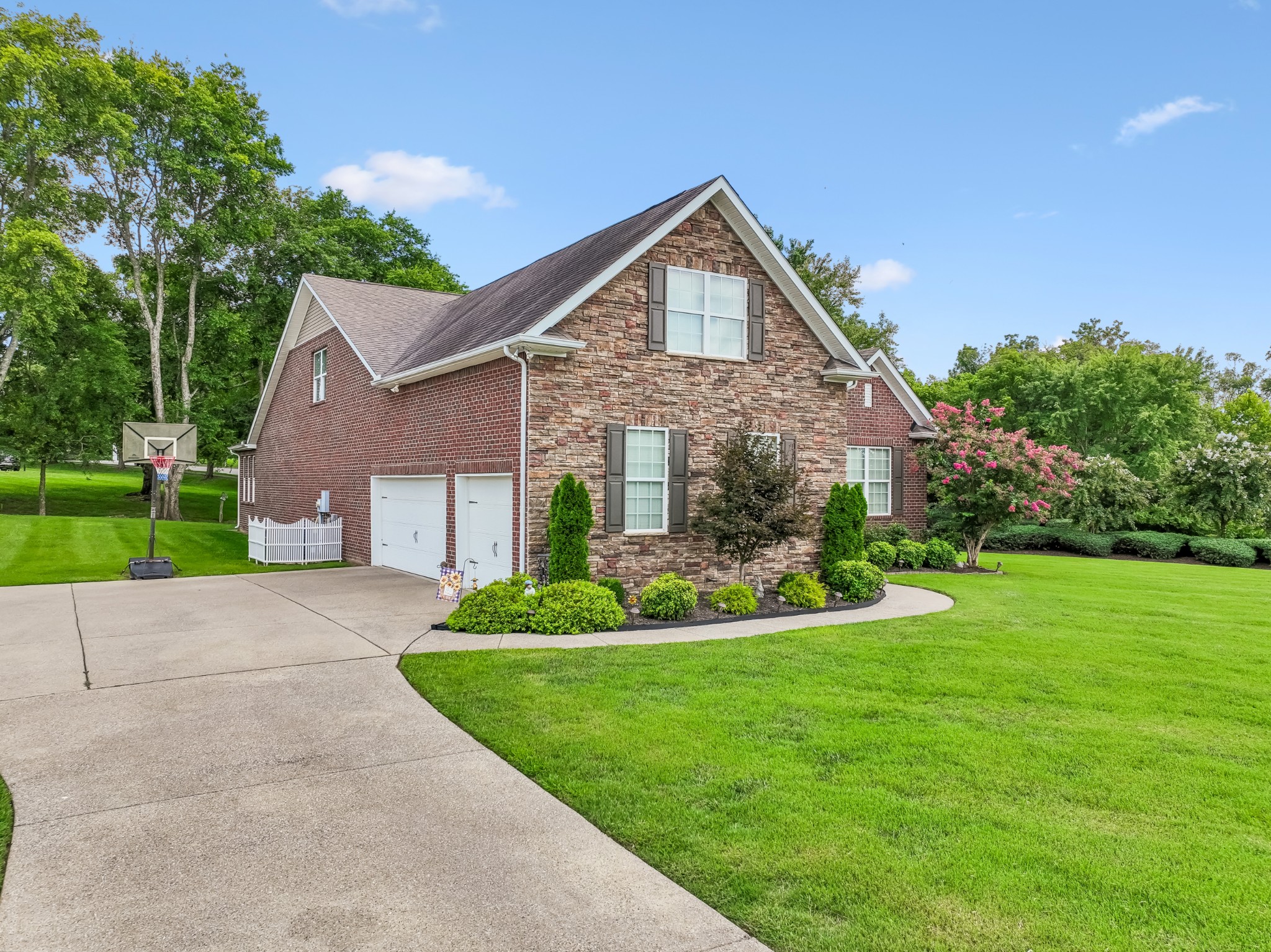 305 Dandelion Dr