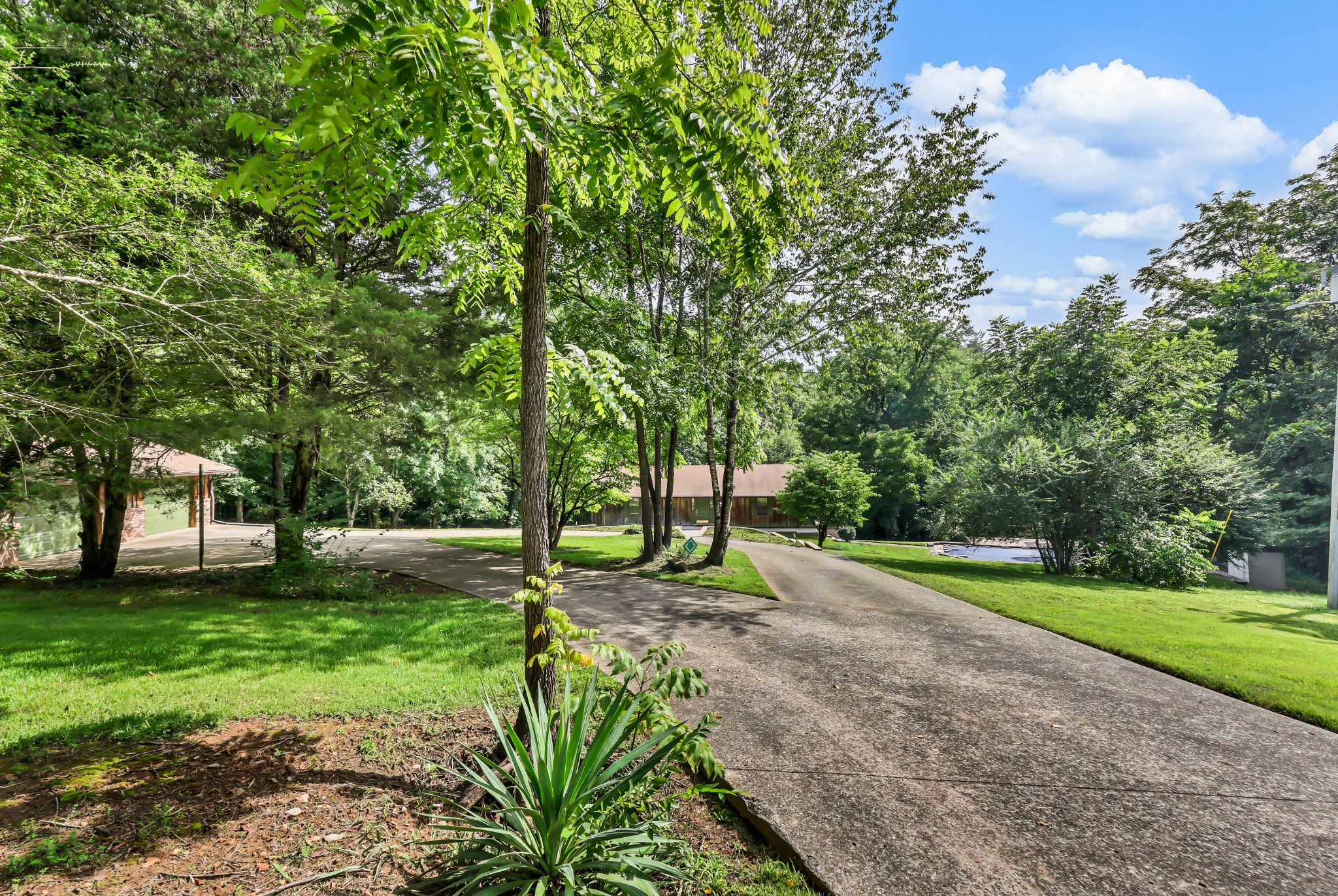 3111 Ashland City Rd