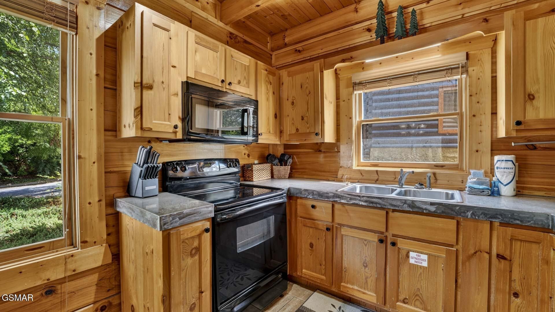 1123 Towering Oaks Drive