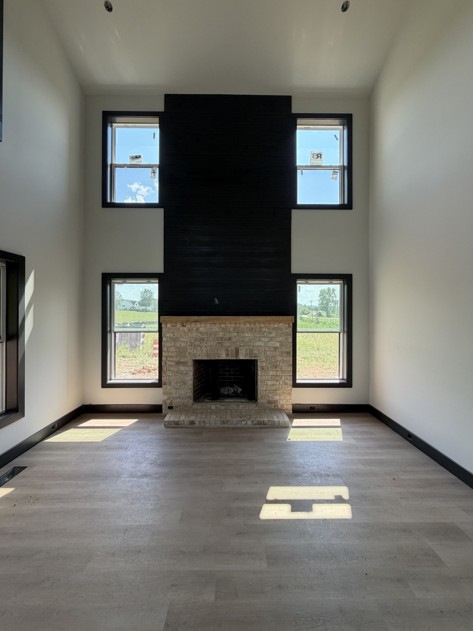 960 W Trimble Rd