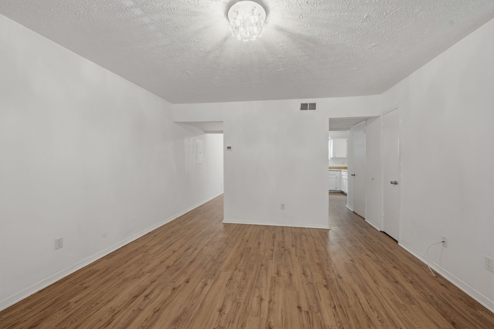 211 Oak Grove Dr