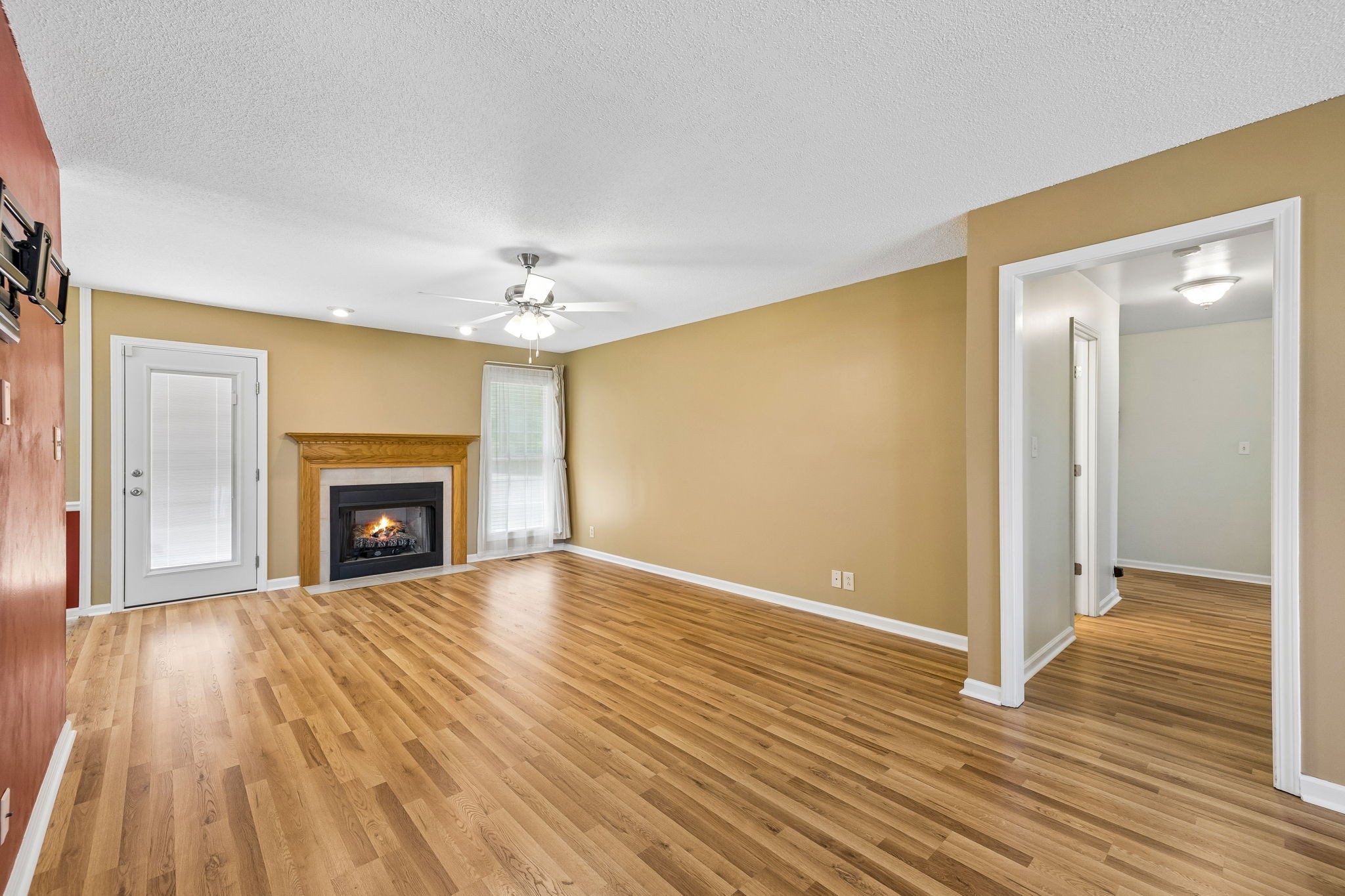 827 Sugarcane Way