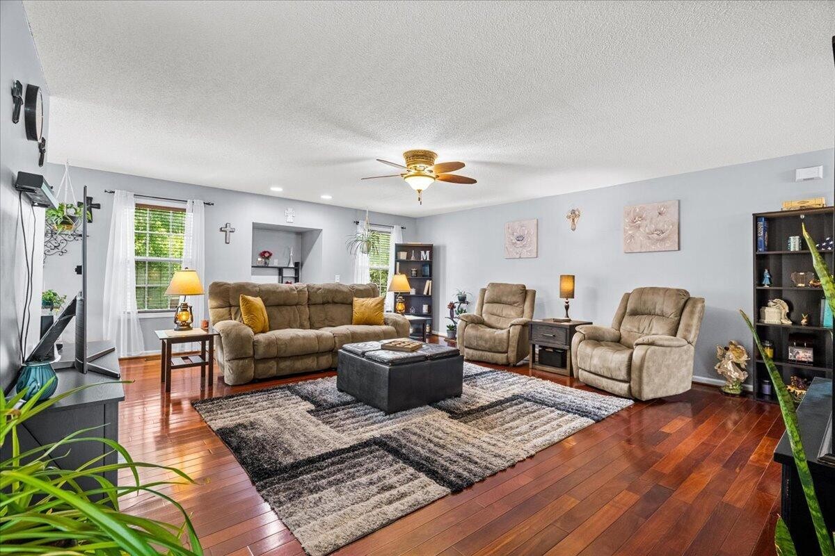 318 Eaglebend Drive