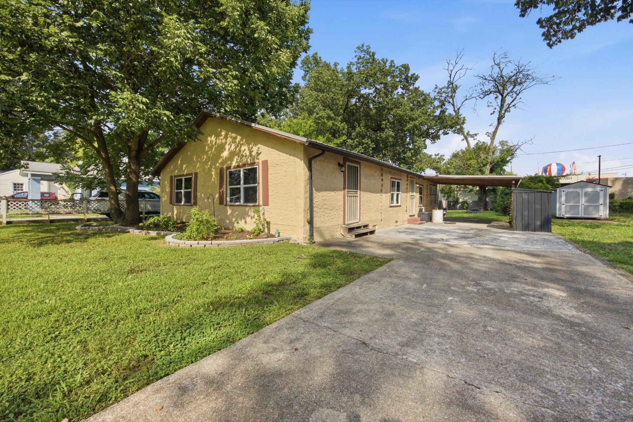 206 Maplewood Avenue