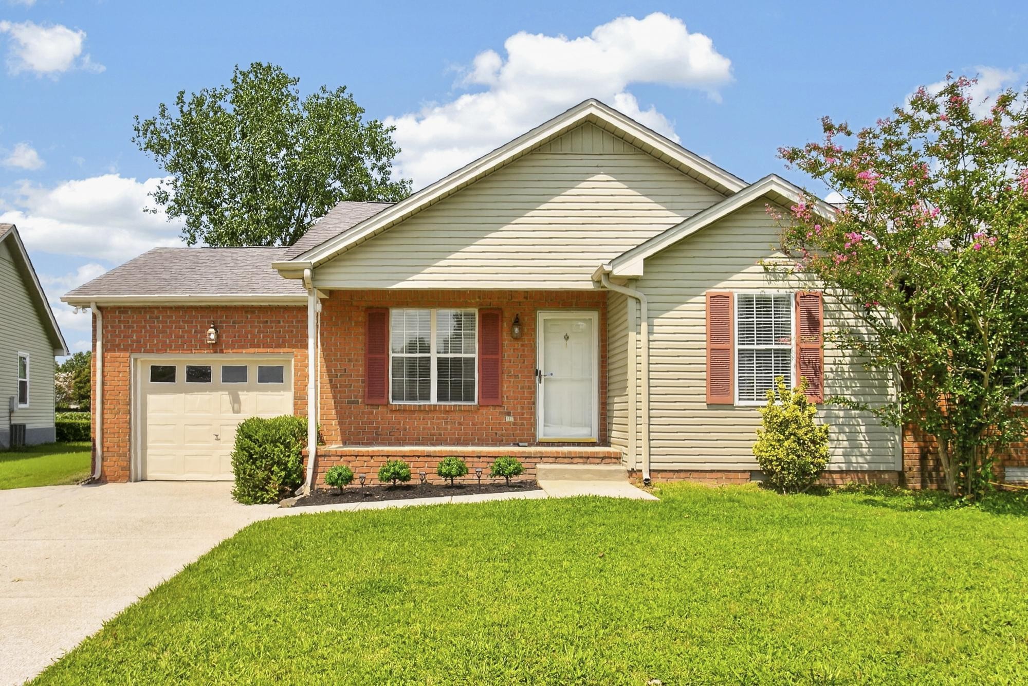 2213 Riverway Dr