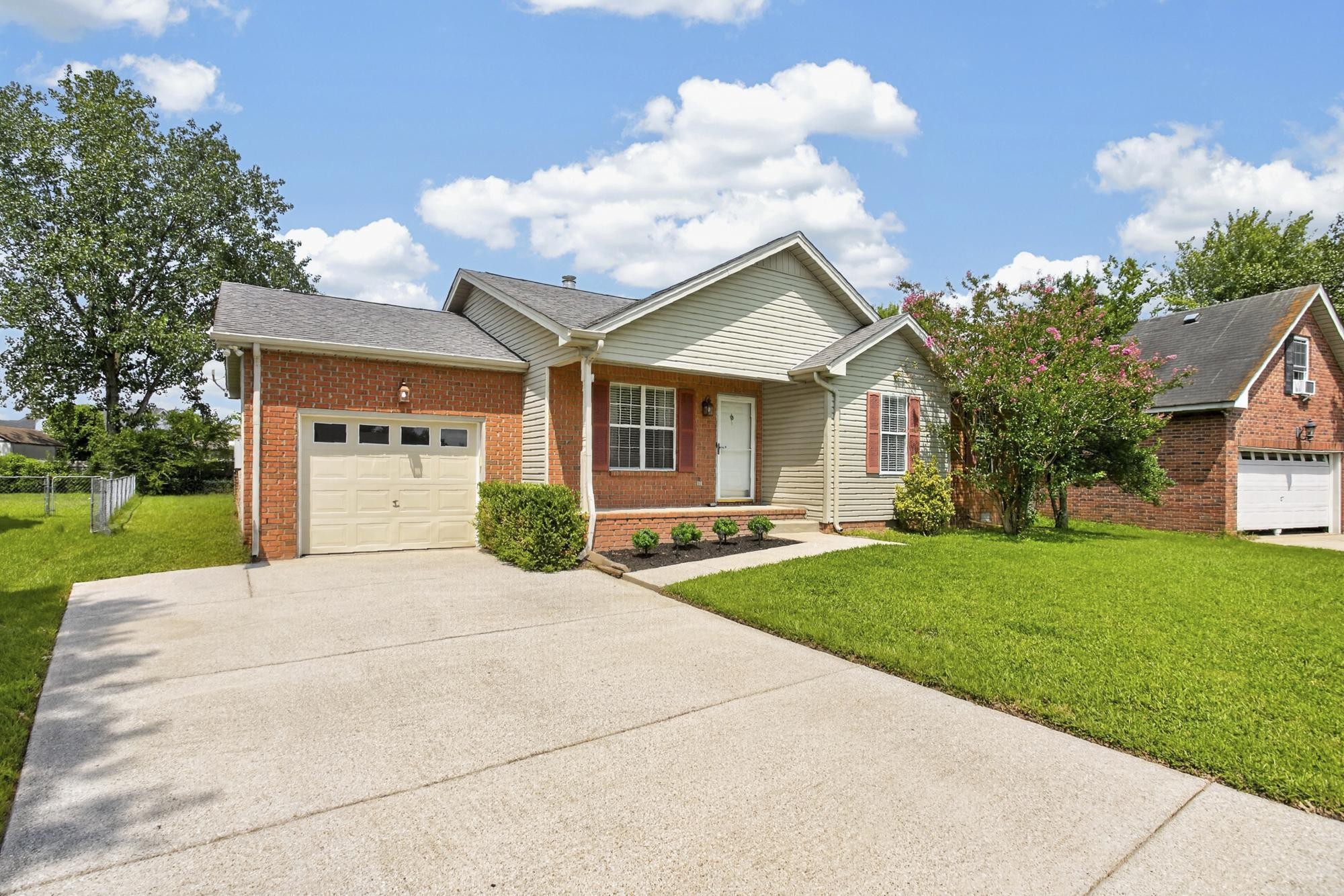 2213 Riverway Dr