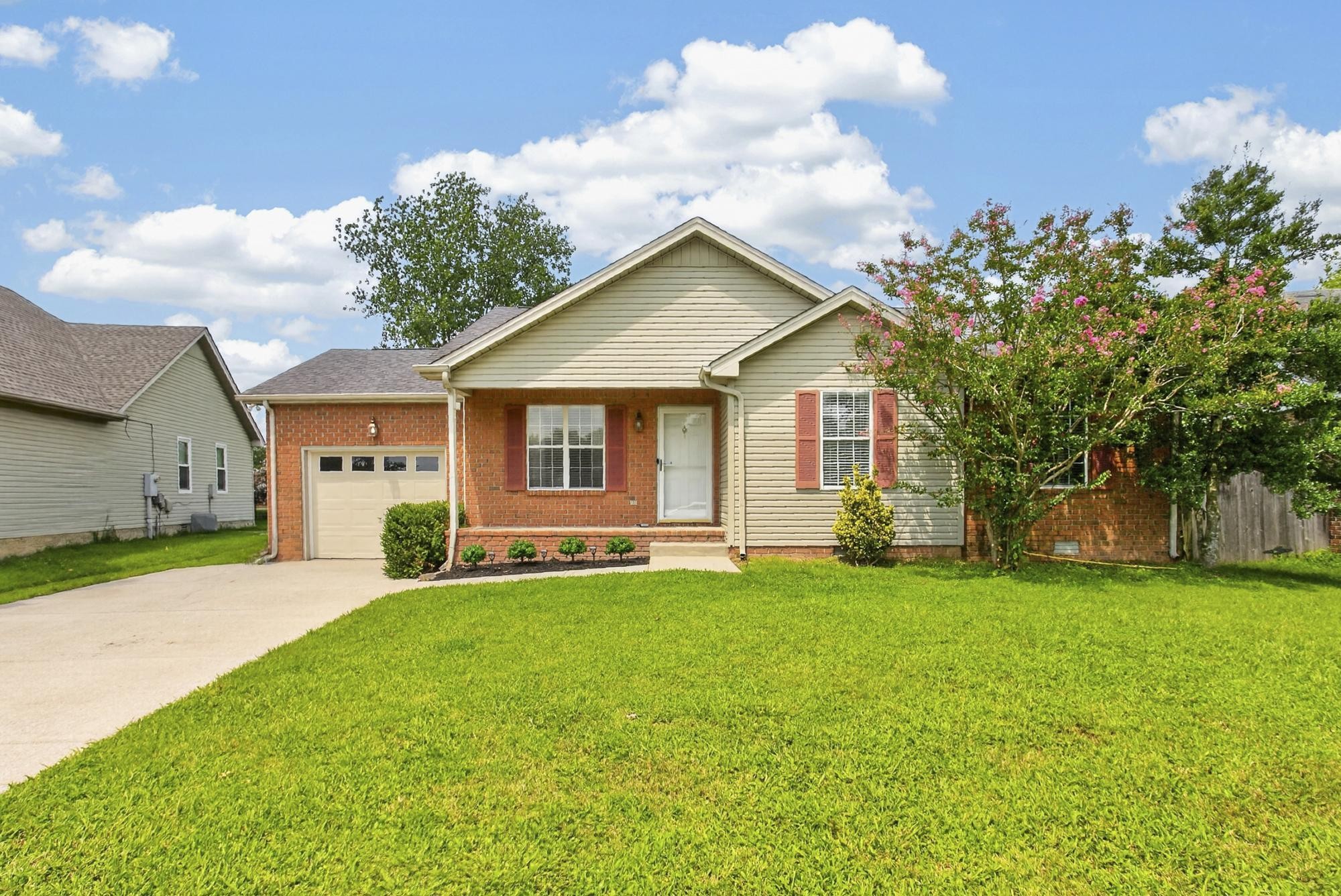 2213 Riverway Dr