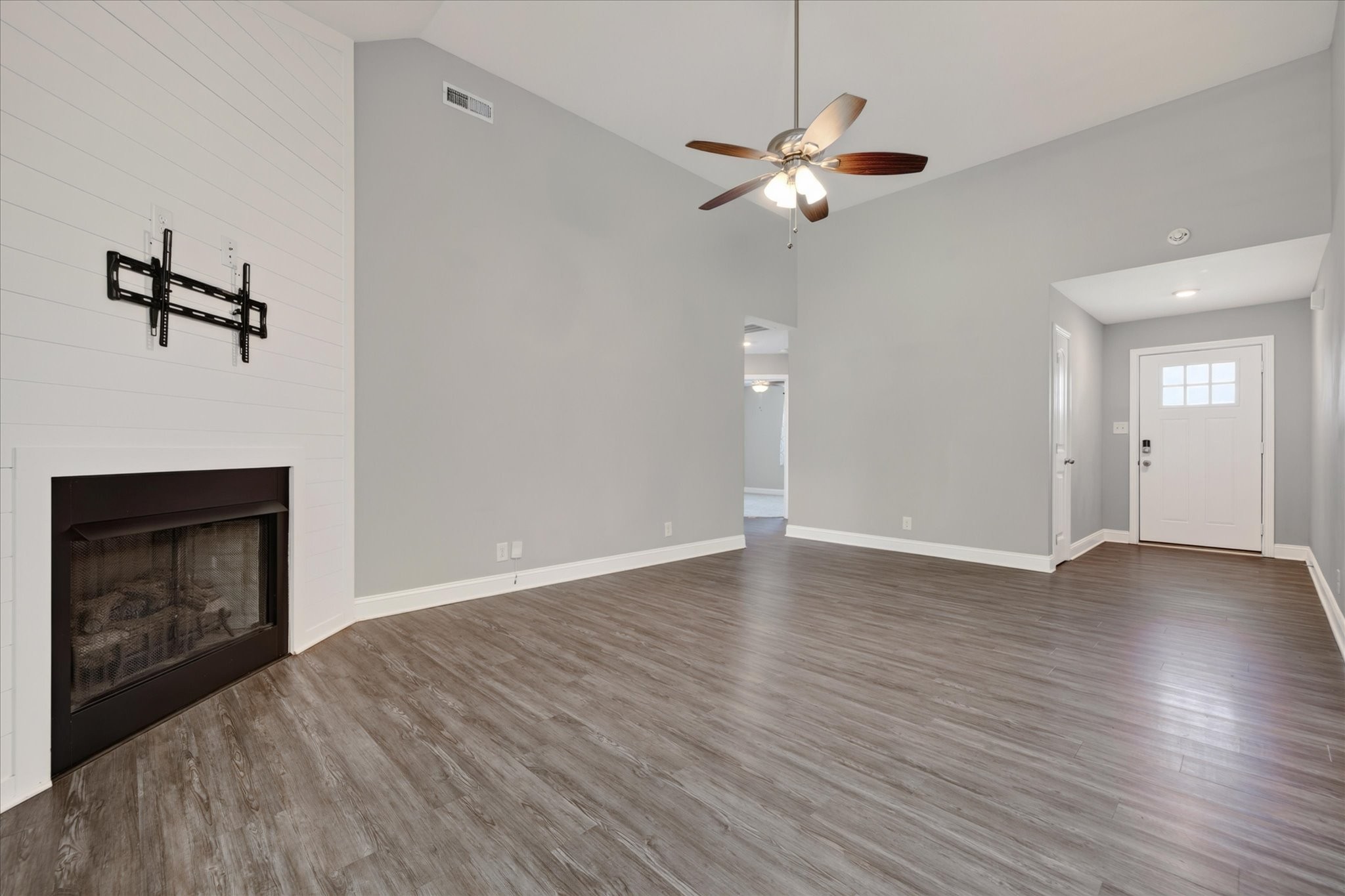 2893 Teakwood Dr