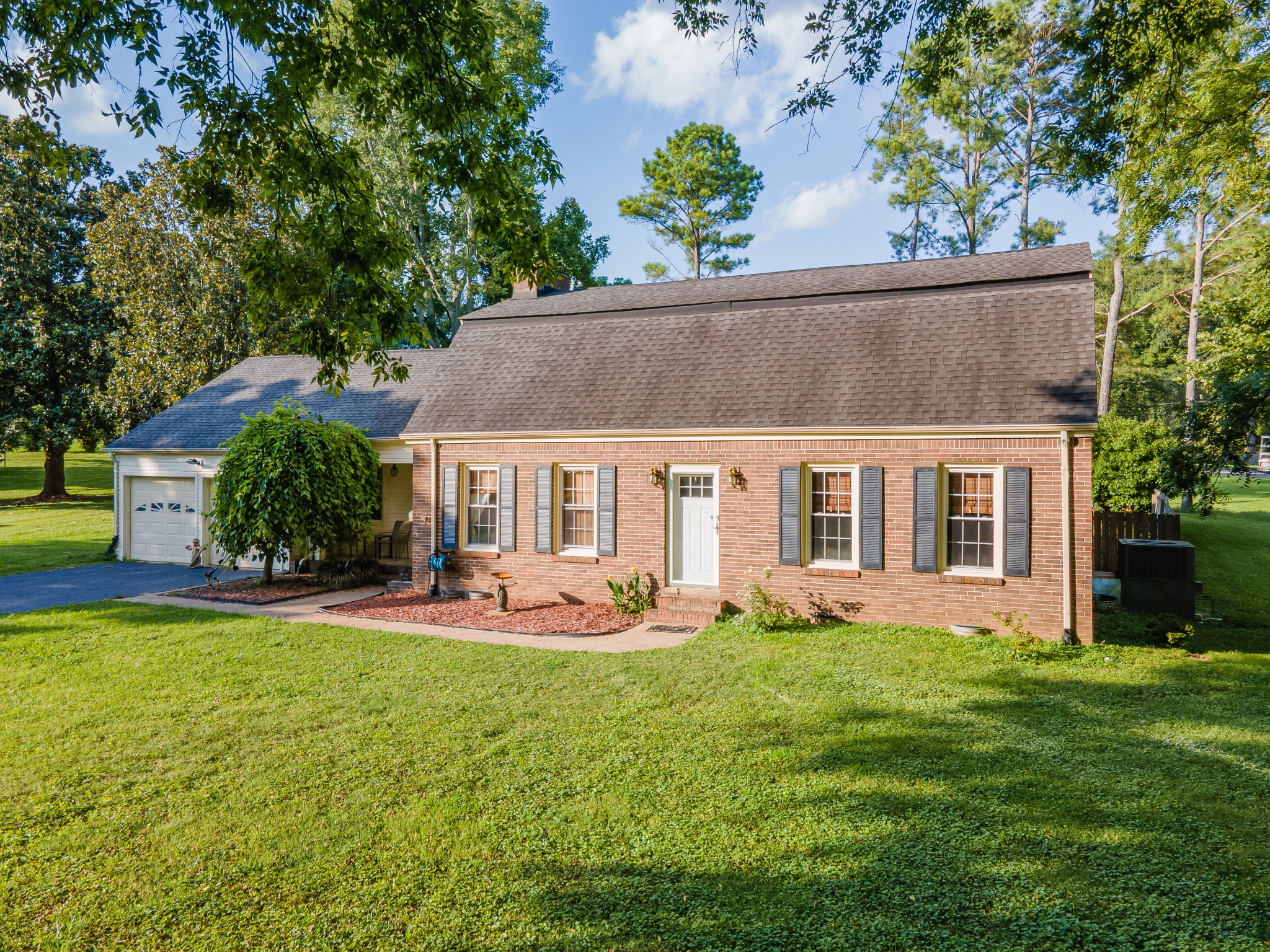 105 Cayce Valley Dr