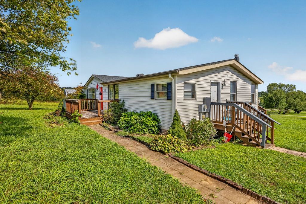 45 Tomlinson Rd