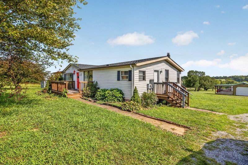 45 Tomlinson Rd