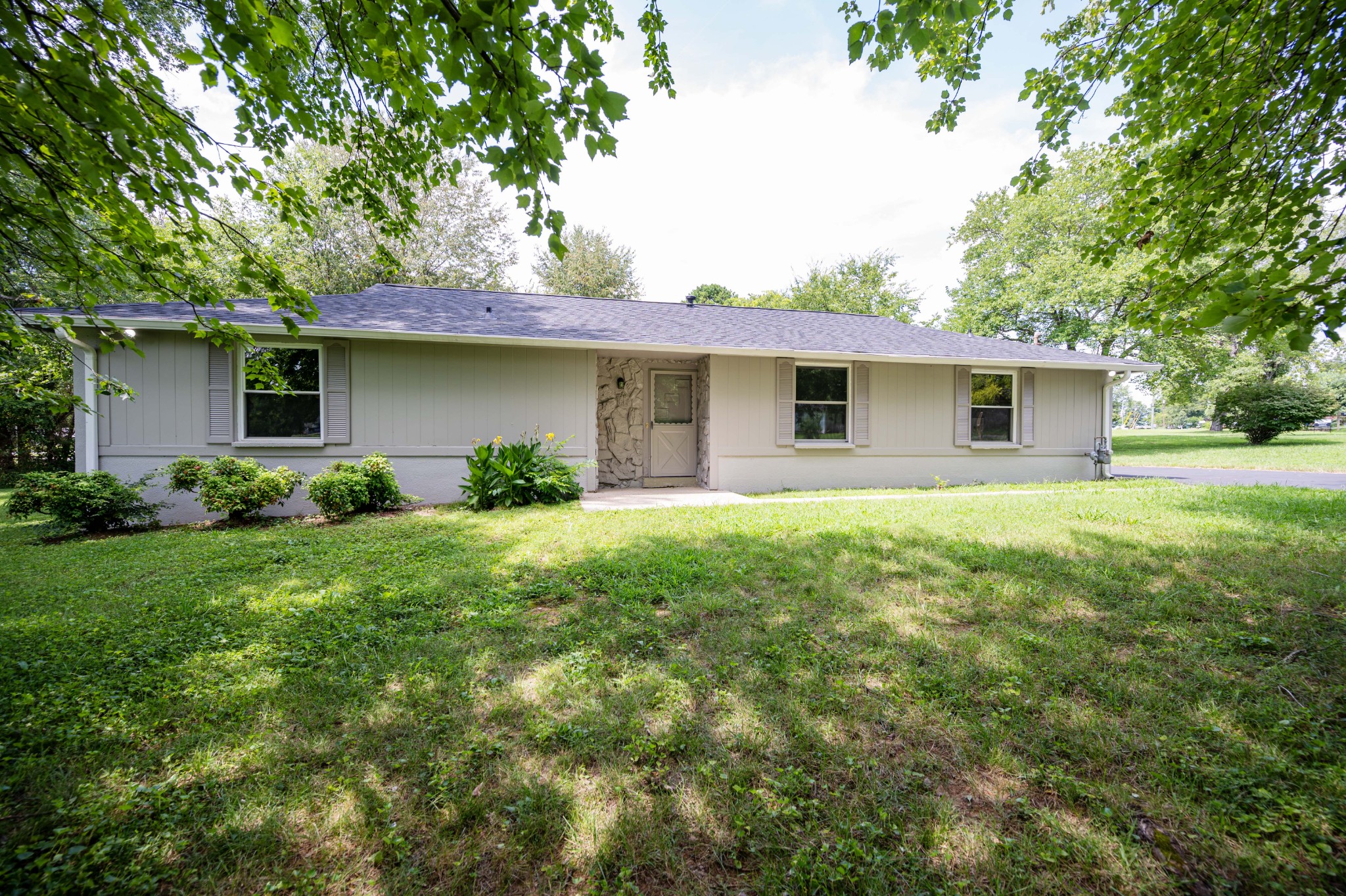 315 Pioneer Dr